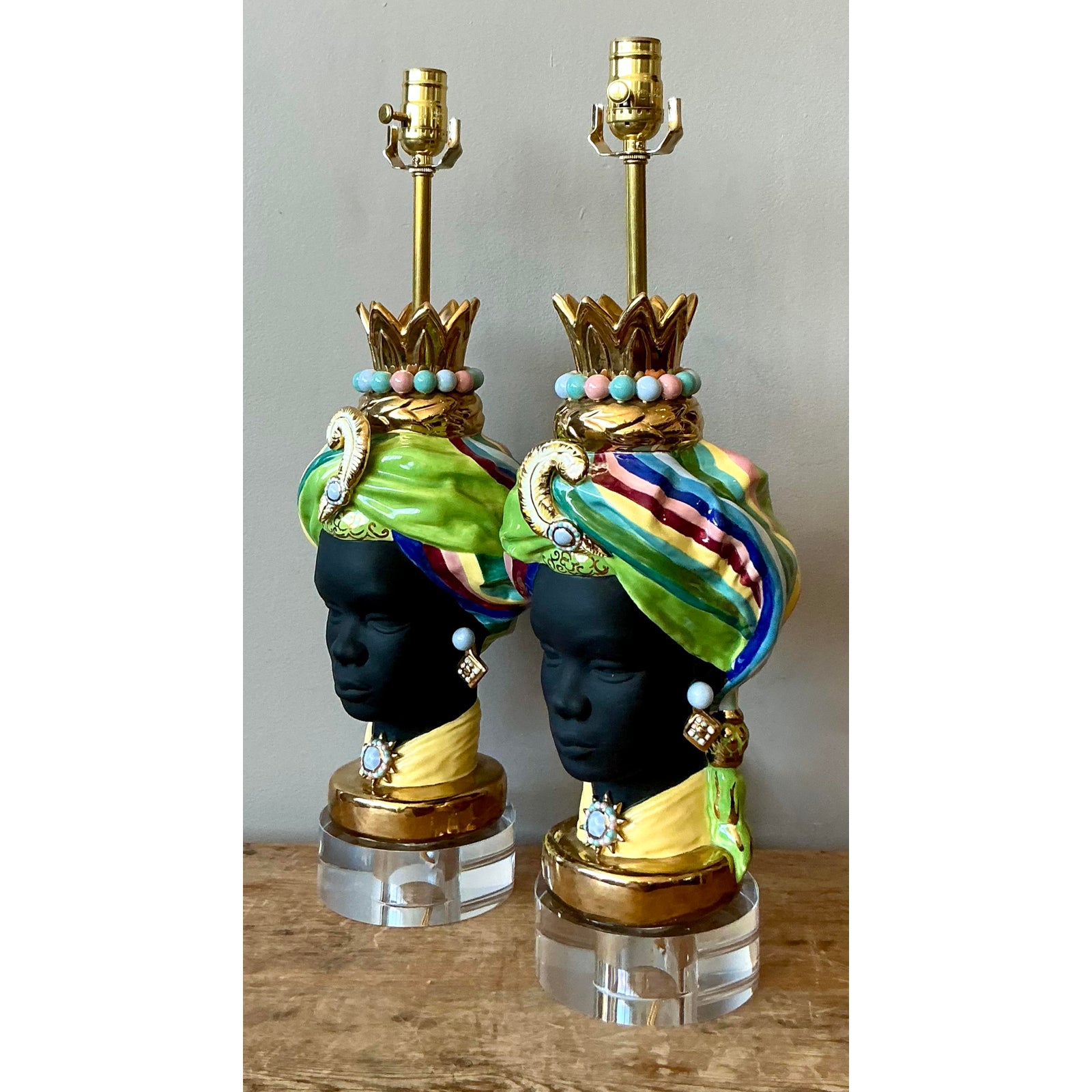 Vintage Regency Glazed Ceramic Gypsy Lamps - A Pair - Detail view