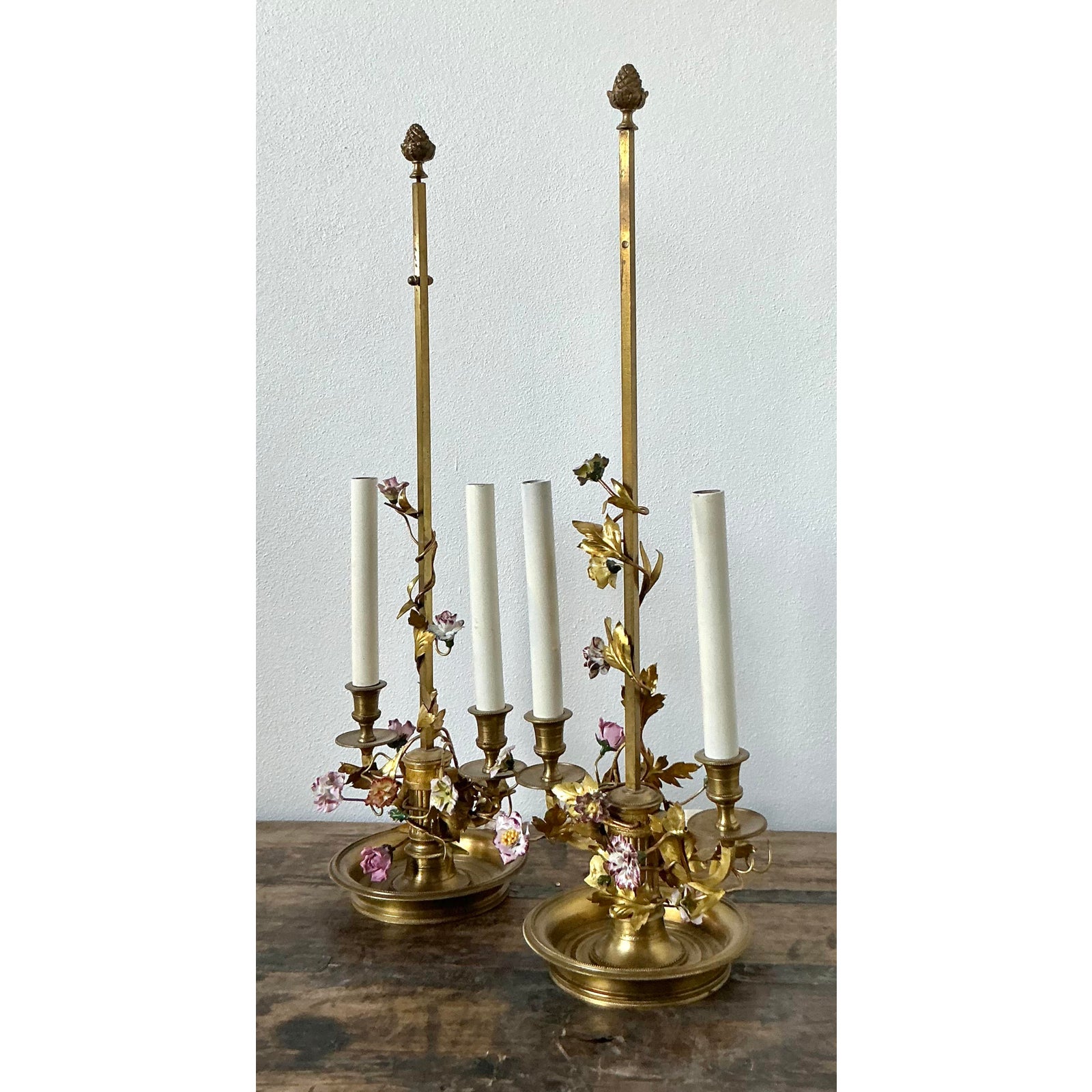 Vintage Regency Porcelain Roses Lamps - a Pair - Top view
