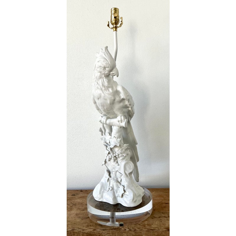 Vintage Regency Glazed Ceramic Ceramic Cockatoo Lamp - Detail view