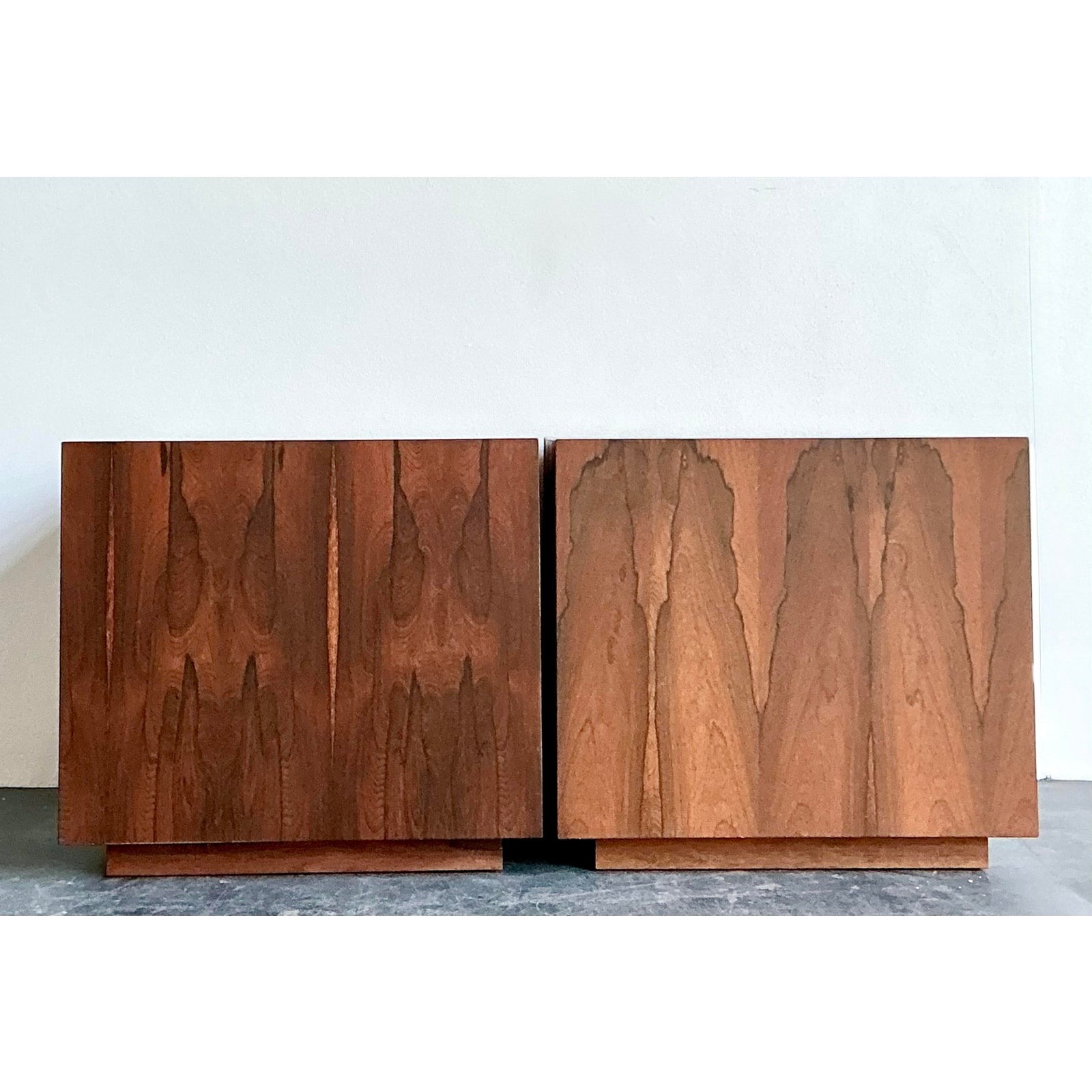Vintage MCM Cube Side Tables - Set of 2 - Detail view
