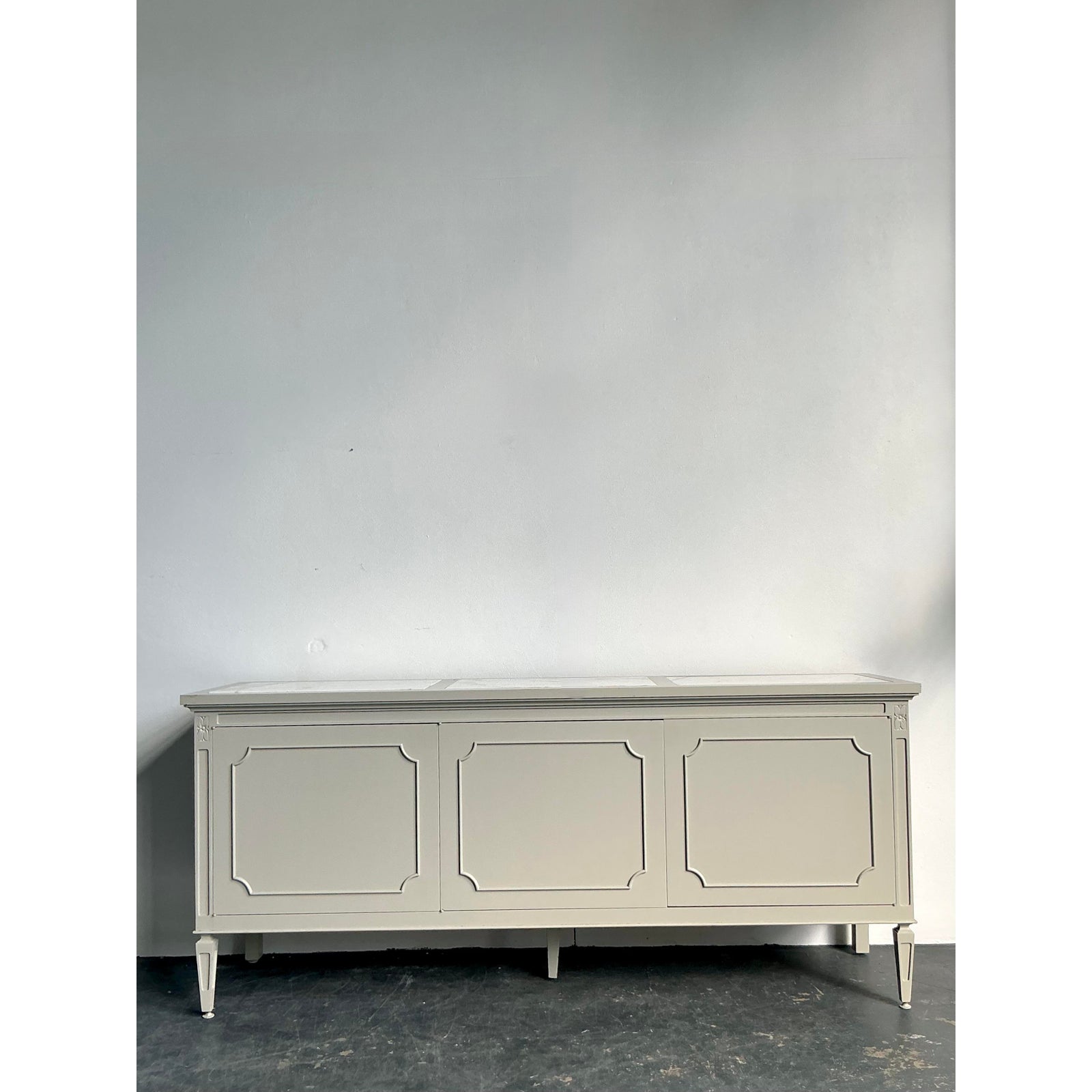 Vintage Regency Notched Millwork Marble Top Credenza - Detail view