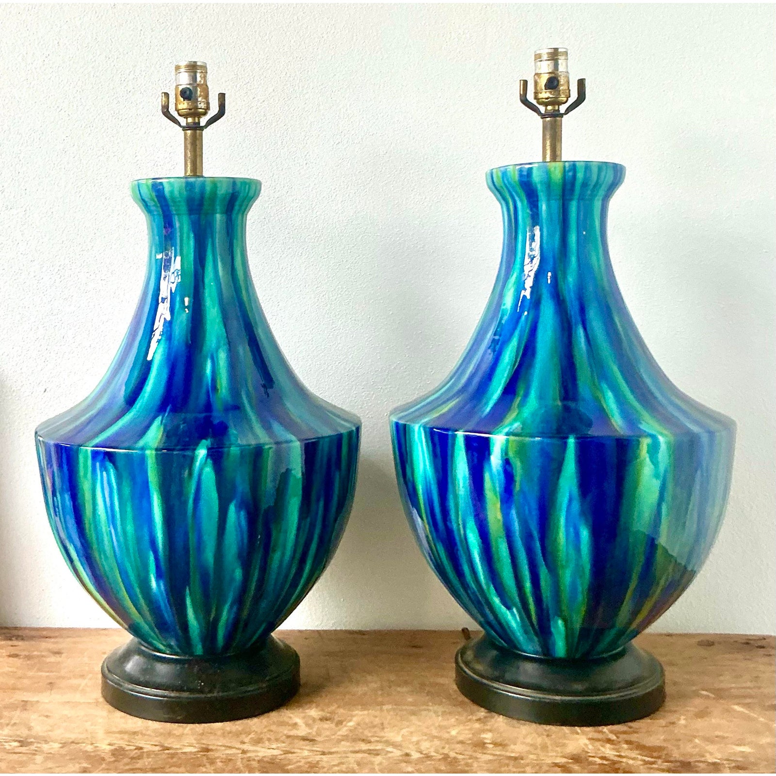 Vintage MCM Drip Glazed Ceramic Lamps - A Pair - Detail view
