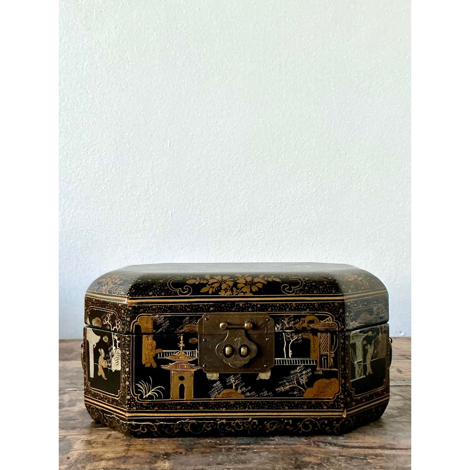 Vintage Asian Lacquered Chinoiserie Sewing Box - Side view
