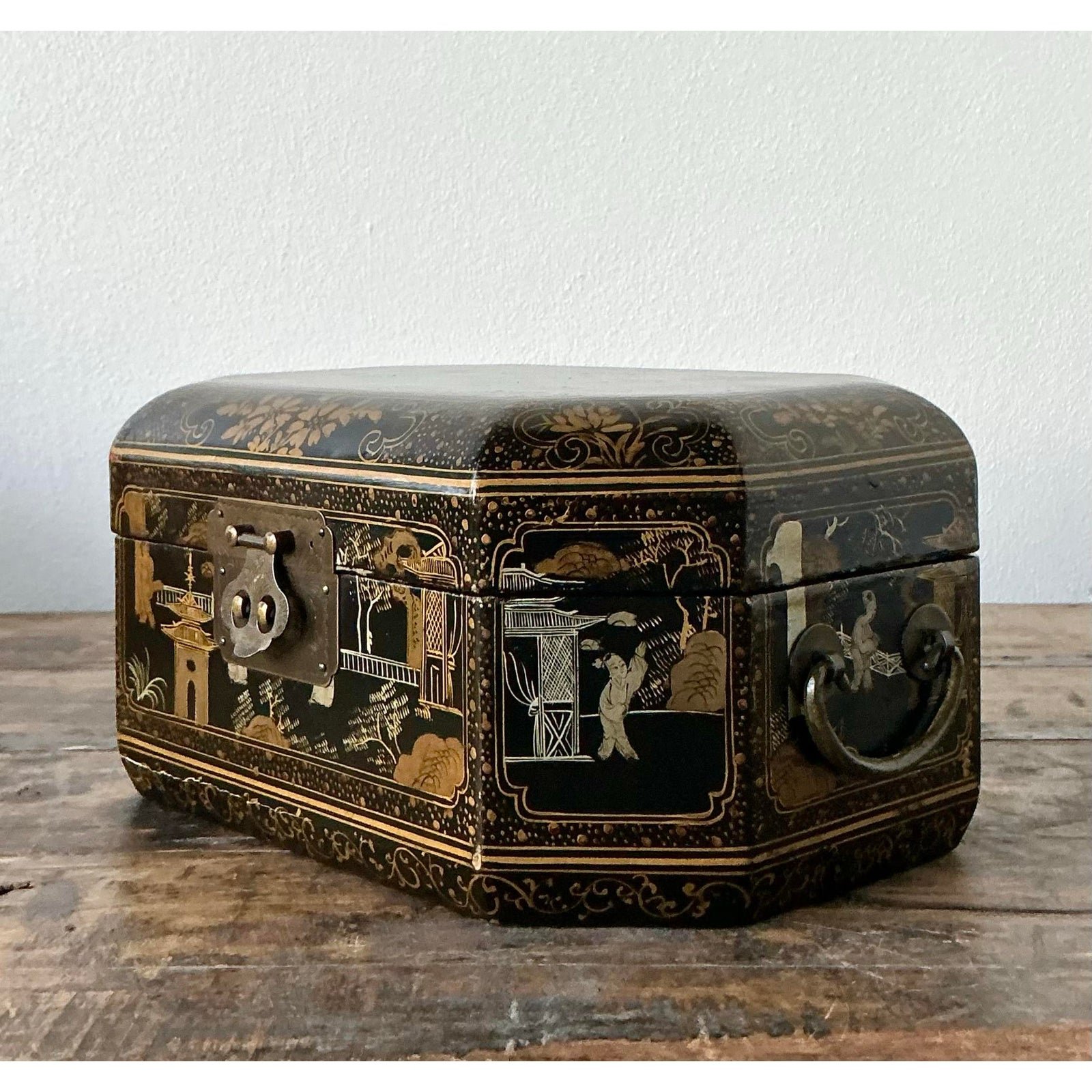 Vintage Asian Lacquered Chinoiserie Sewing Box - Top view