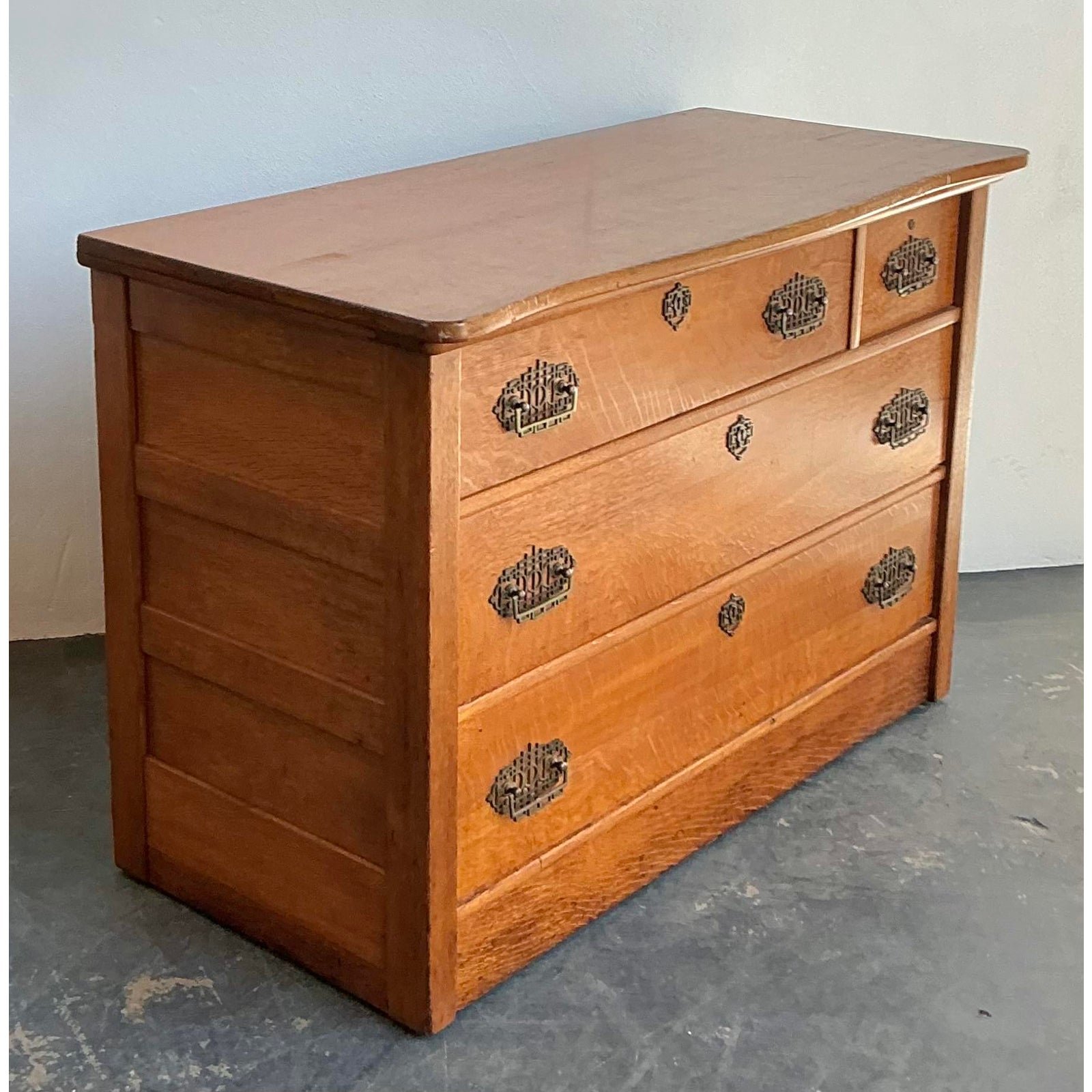 Vintage 1860s Oak Chest of Drawers With Hidden Drawer - Side view