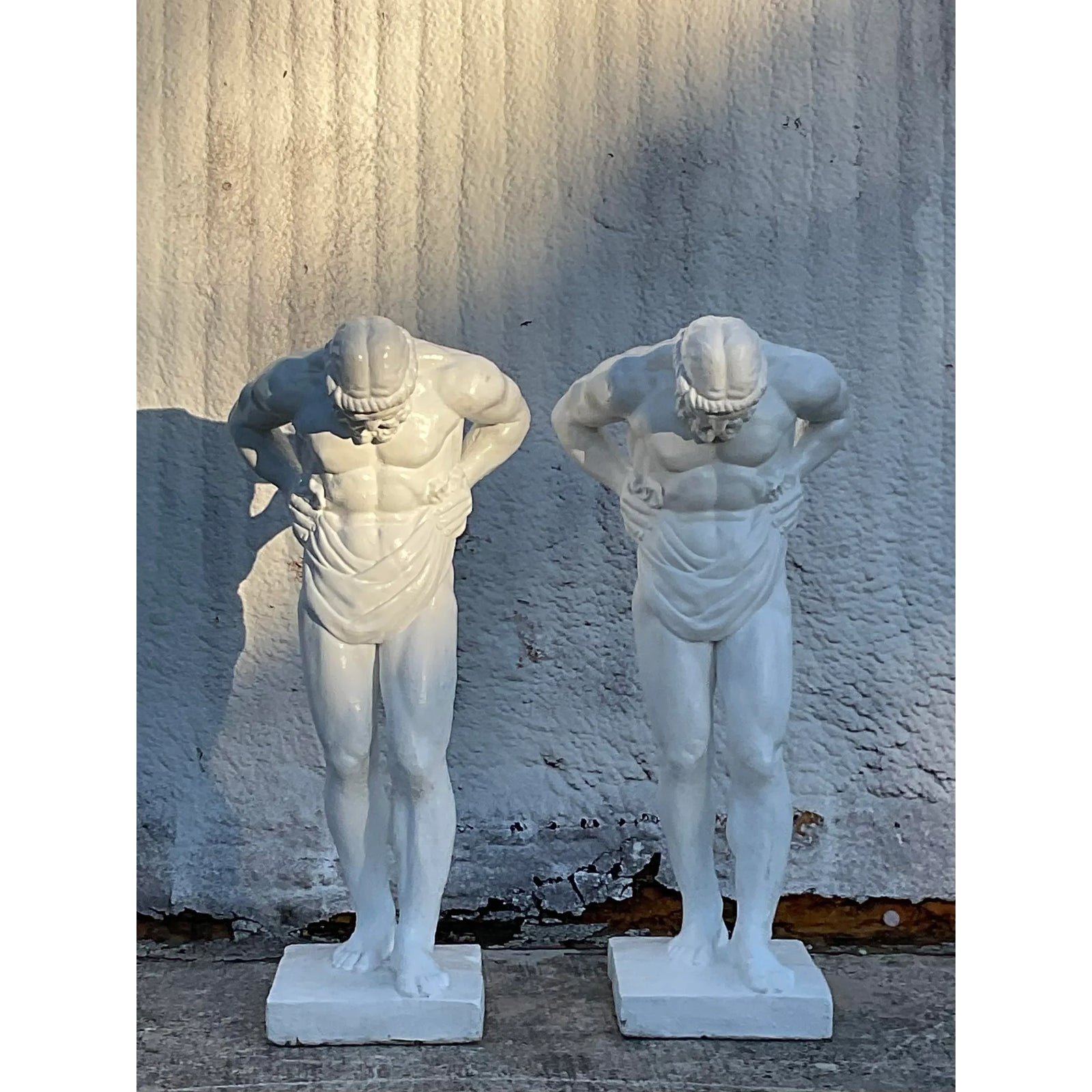 Vintage Grand Tour Painted Concrete Hercules Pedestal- a Pair - Detail view