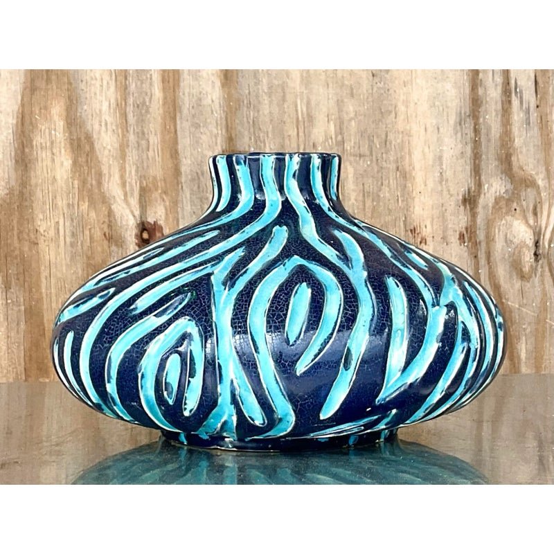 Vintage Boho Wiggles Pottery Vase - Detail view