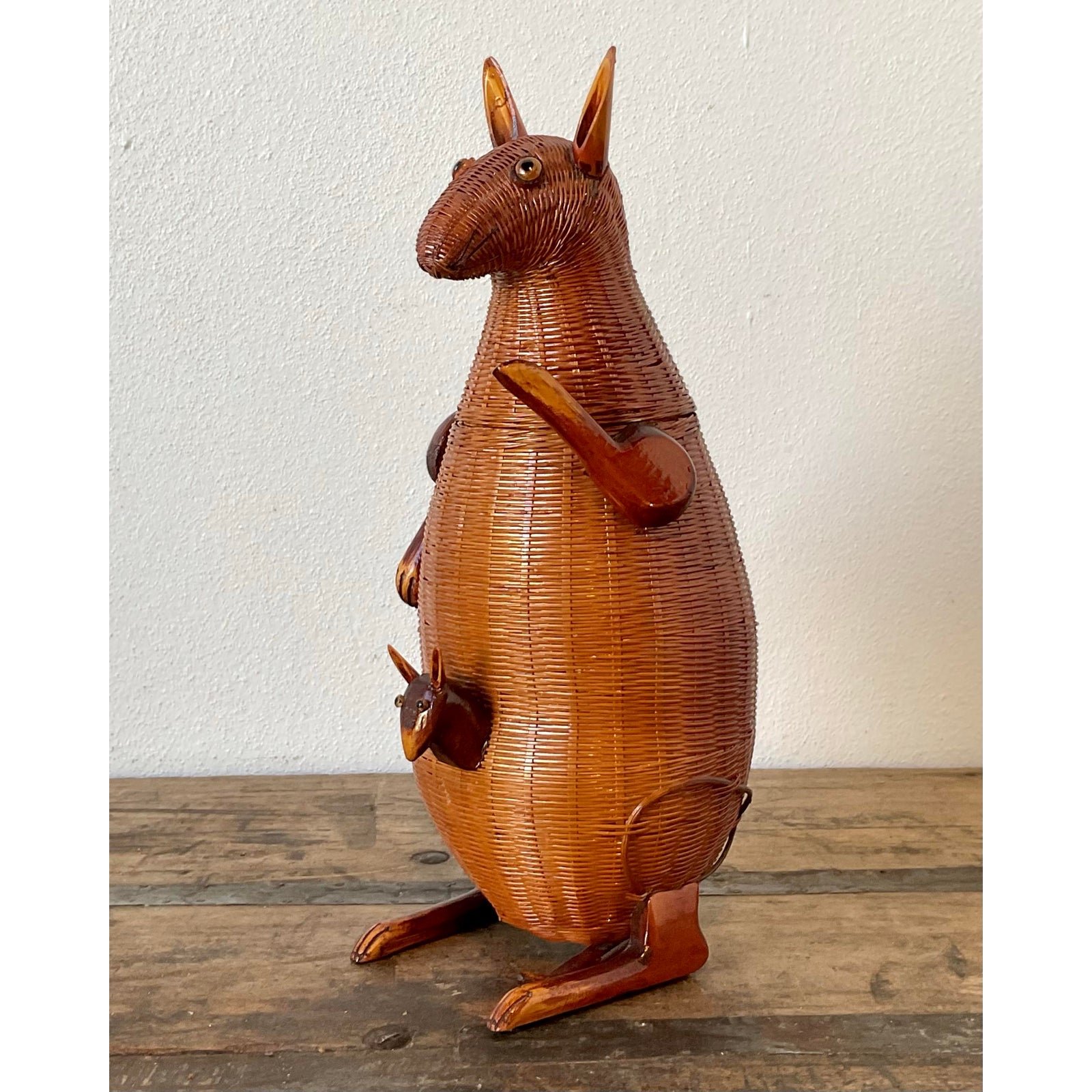 Vintage Shanghai Handicrafts Kangaroo Basket - Back view