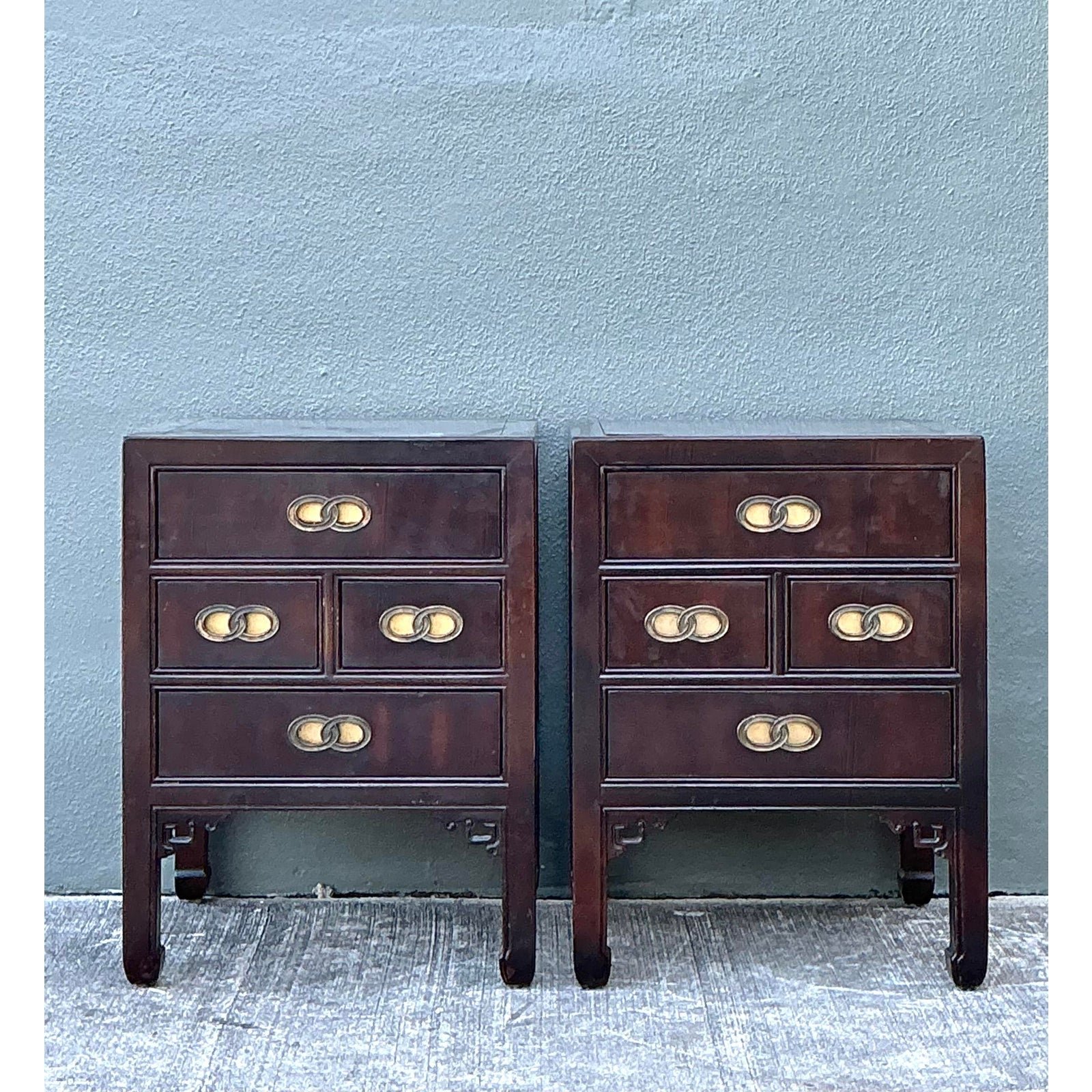 Vintage Henredon Fretwork Nightstands - A Pair - Side view