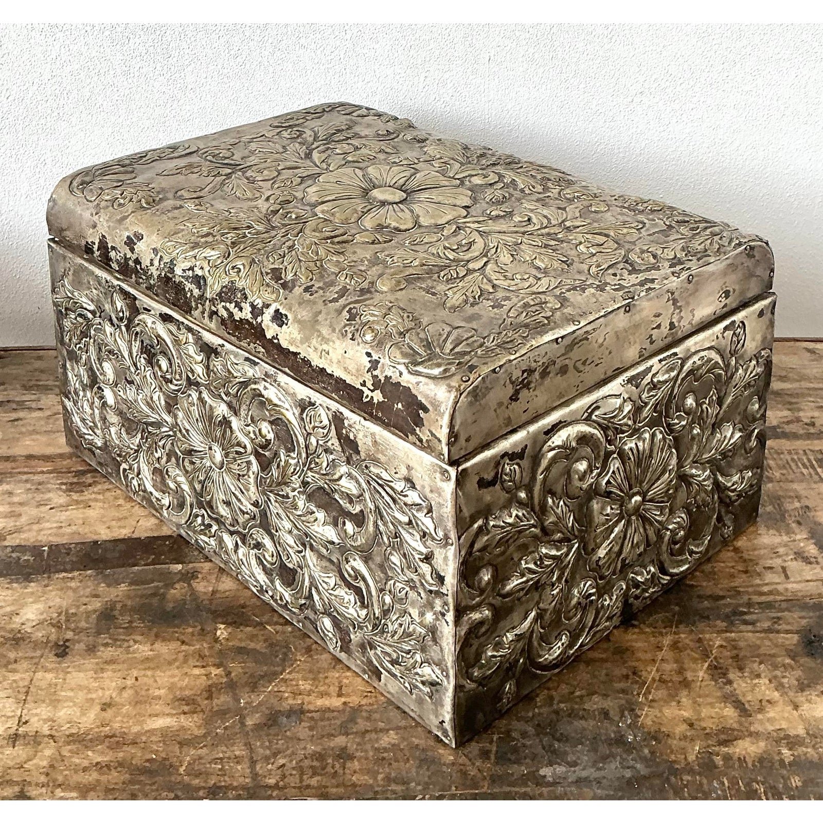 Vintage Hammered Floral Metal Box - Detail view