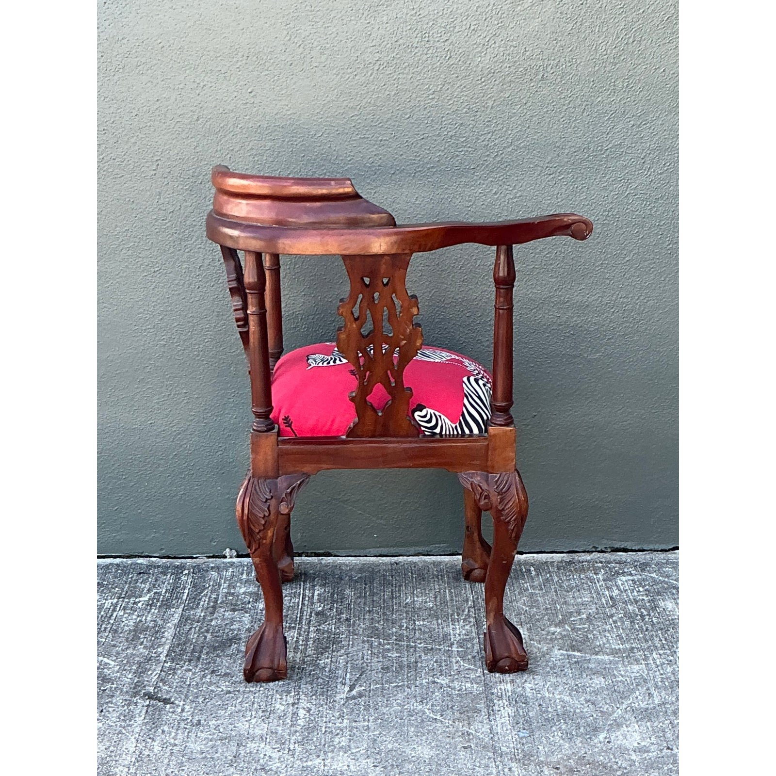 Vintage Claw and Ball Corner Chair - Top view