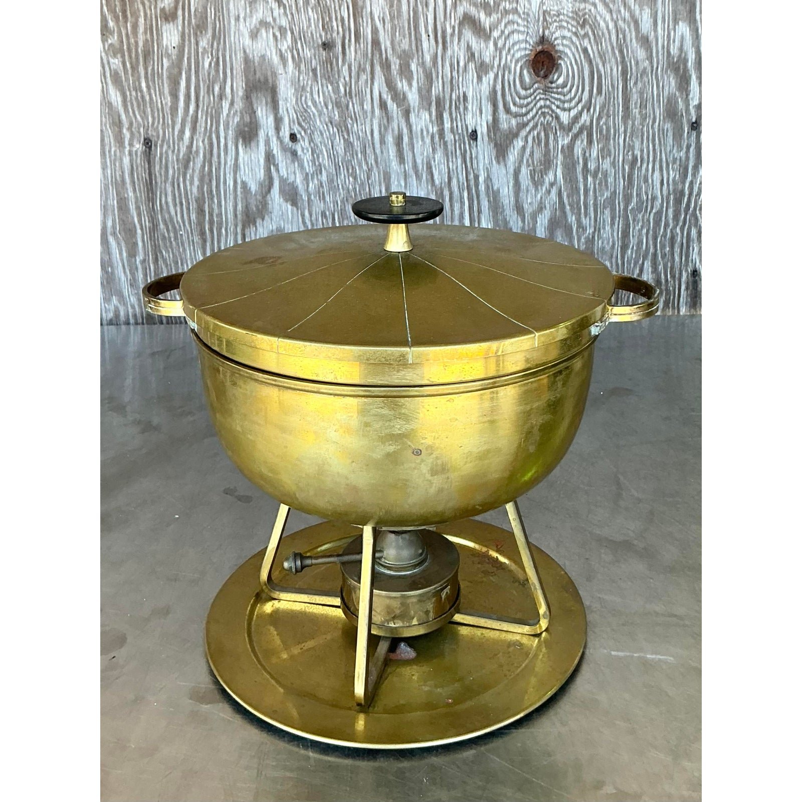 Vintage Mid-Century Modern Brass Chafing Dish After Tommi Parzinger - Detail view