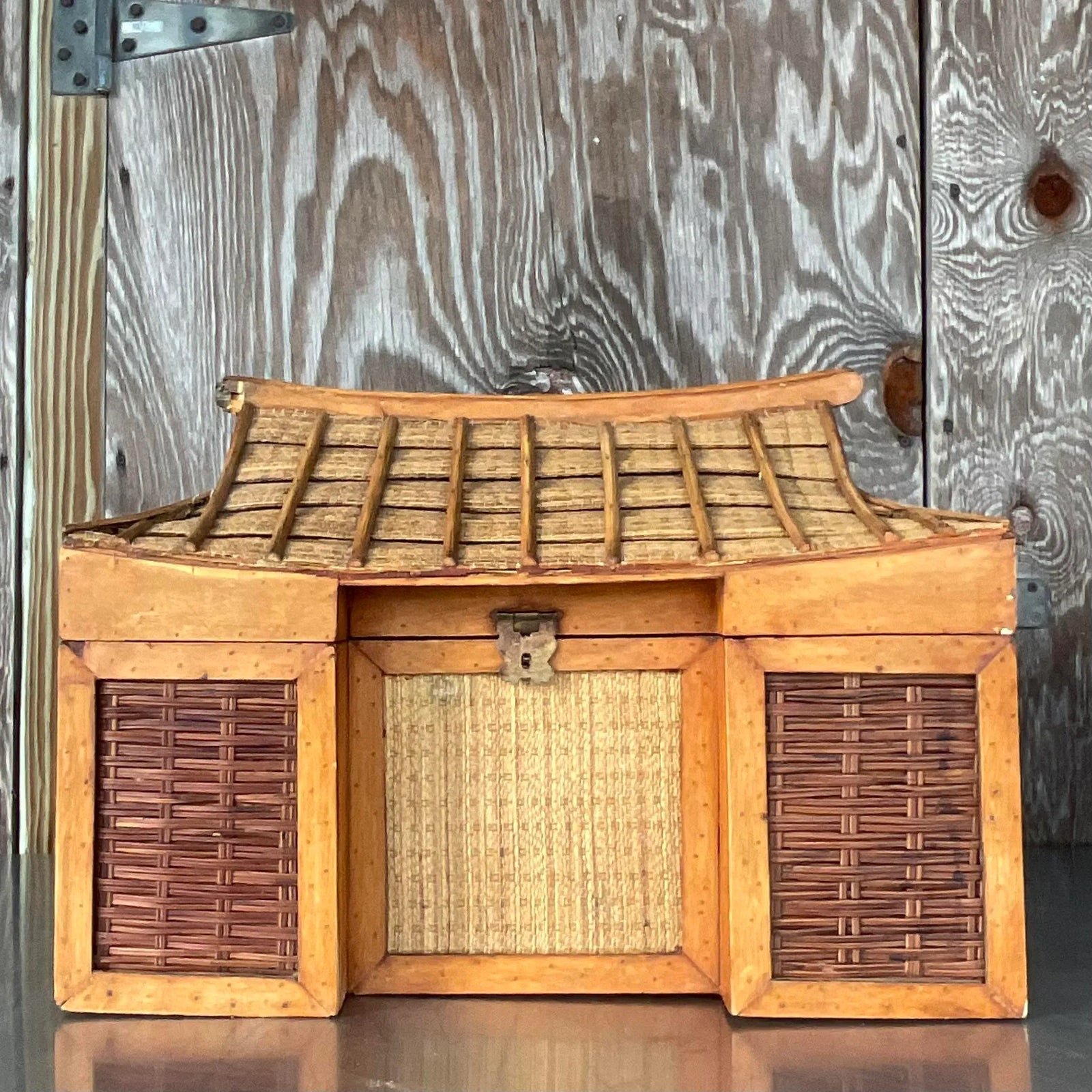 Vintage Boho Pagoda Trunk - Detail view
