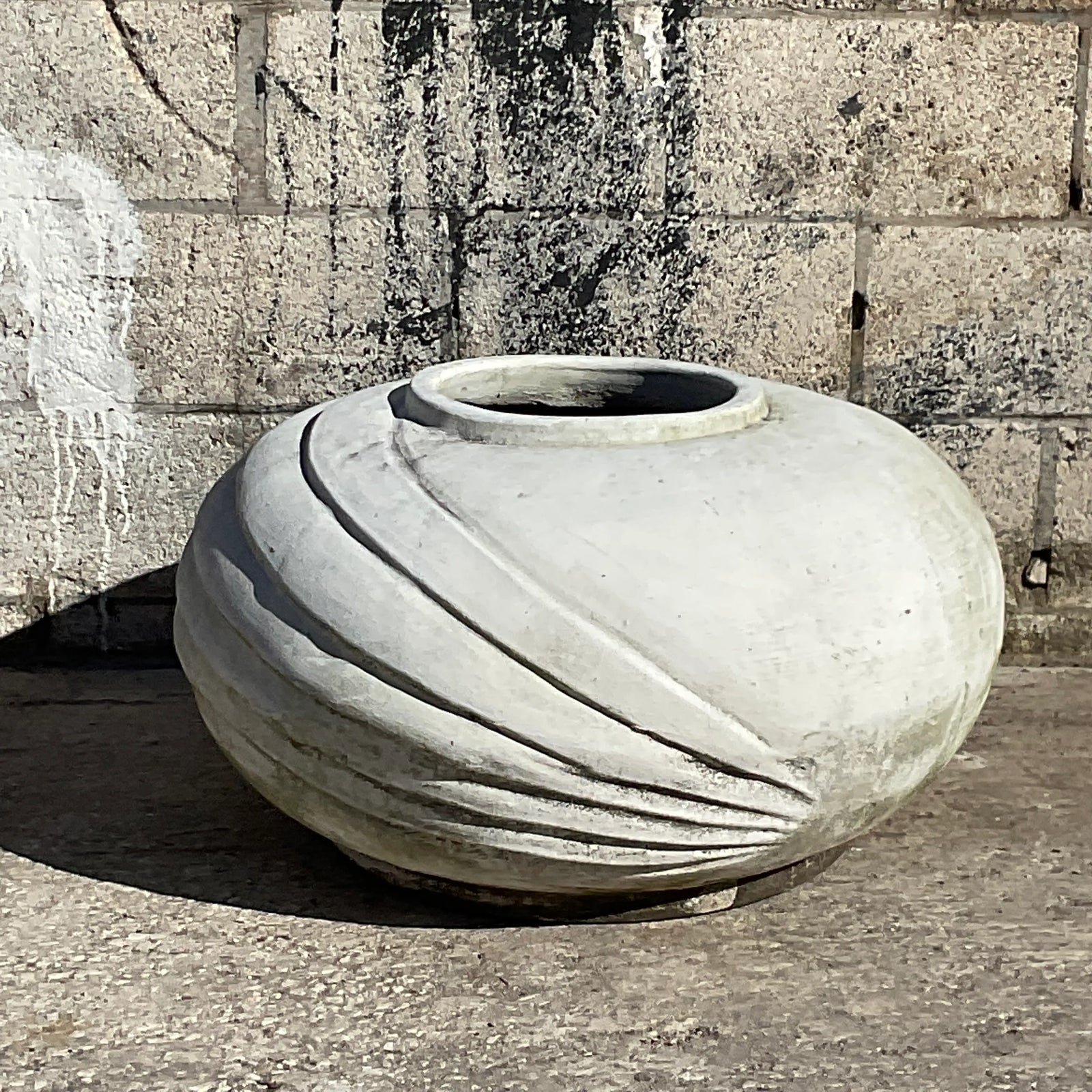 Vintage White Deco Style Terracotta Planter With Ridges - Top view