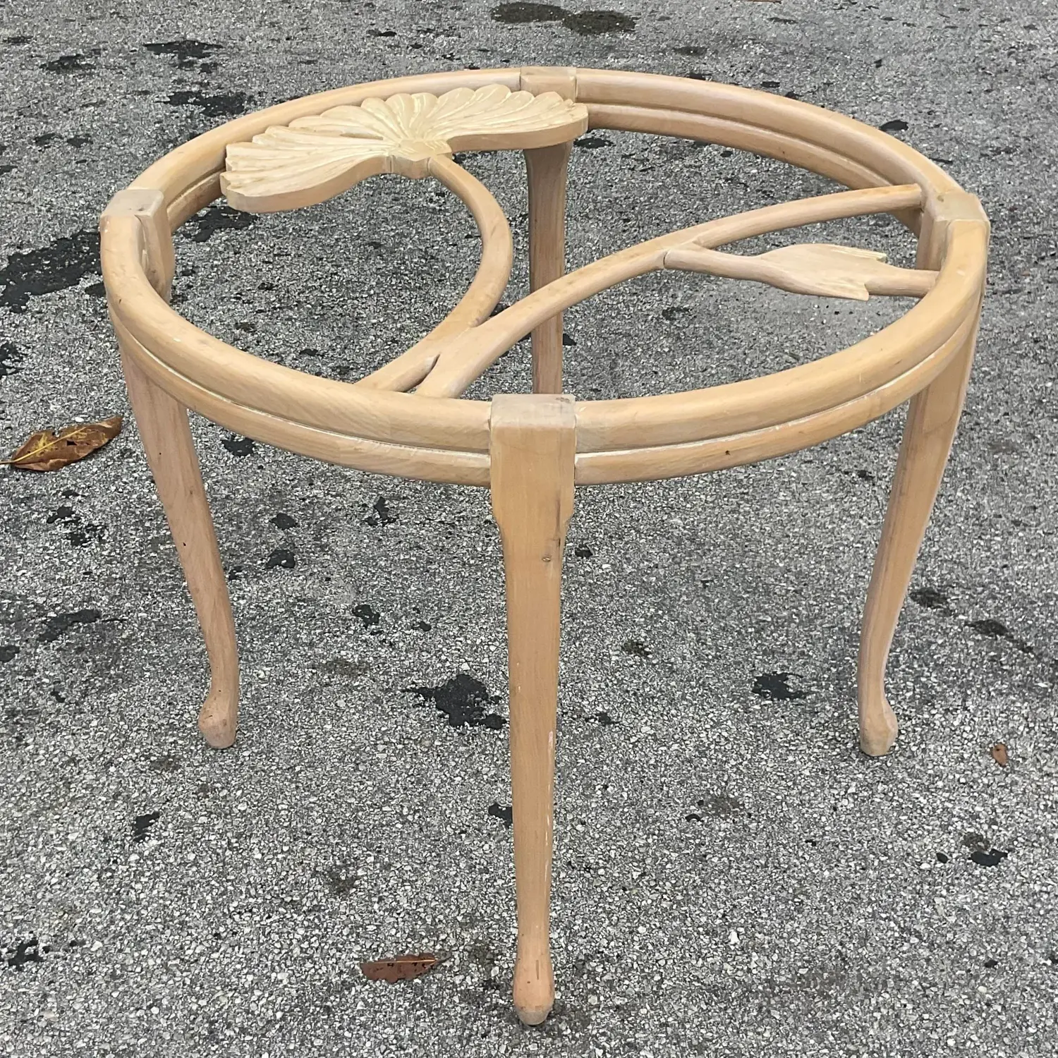 1990s Vintage Coastal Andre Originals Carved Lily Dining Table Pedestal - Top view