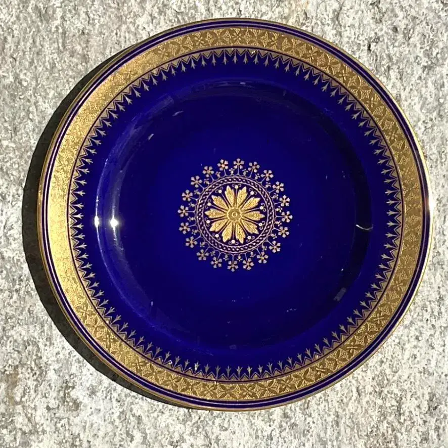 19th Century Minton Cobalt Dessert Plates - Set of 8 - Back view