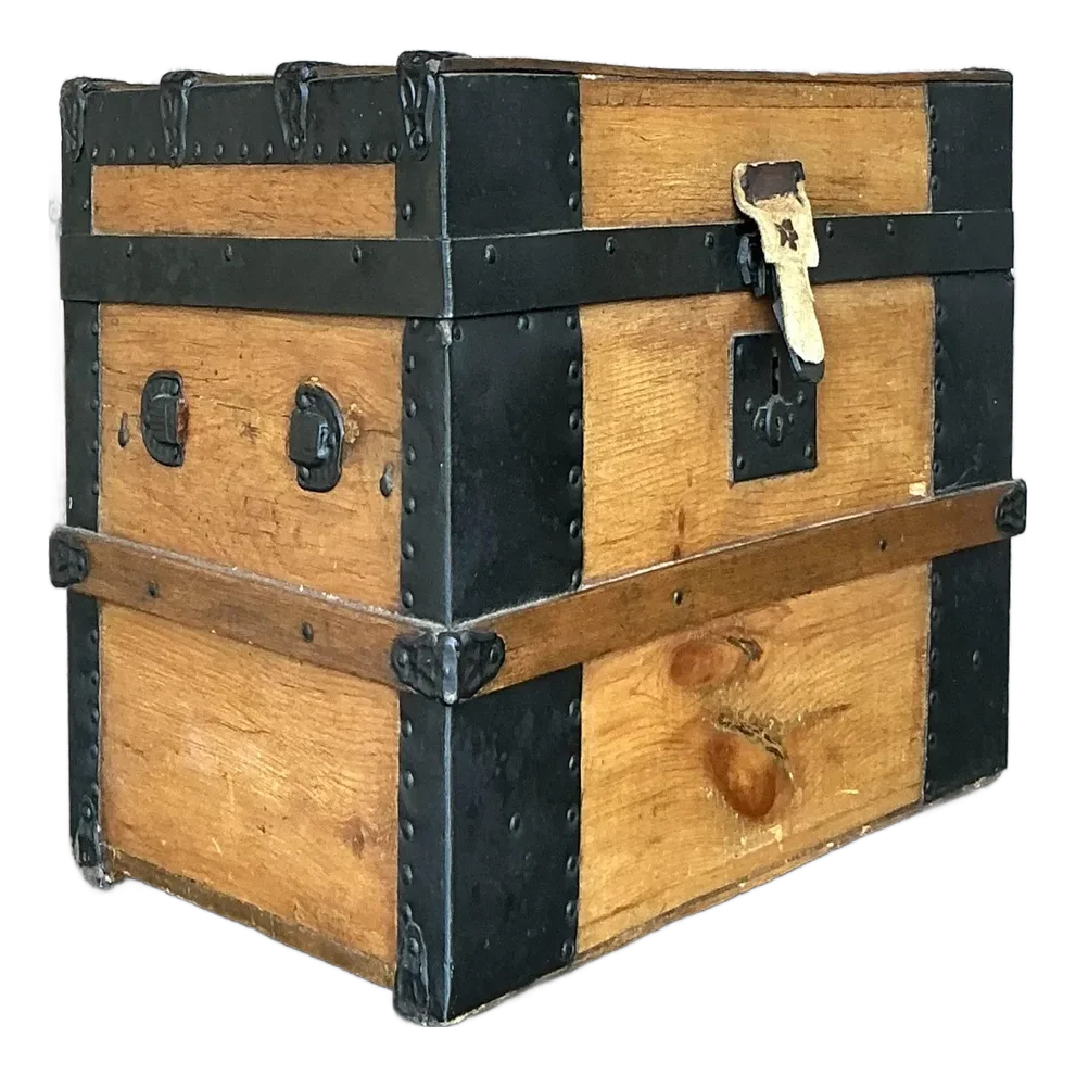 Antique Boho 19th Century Travel Trunk - Detail view