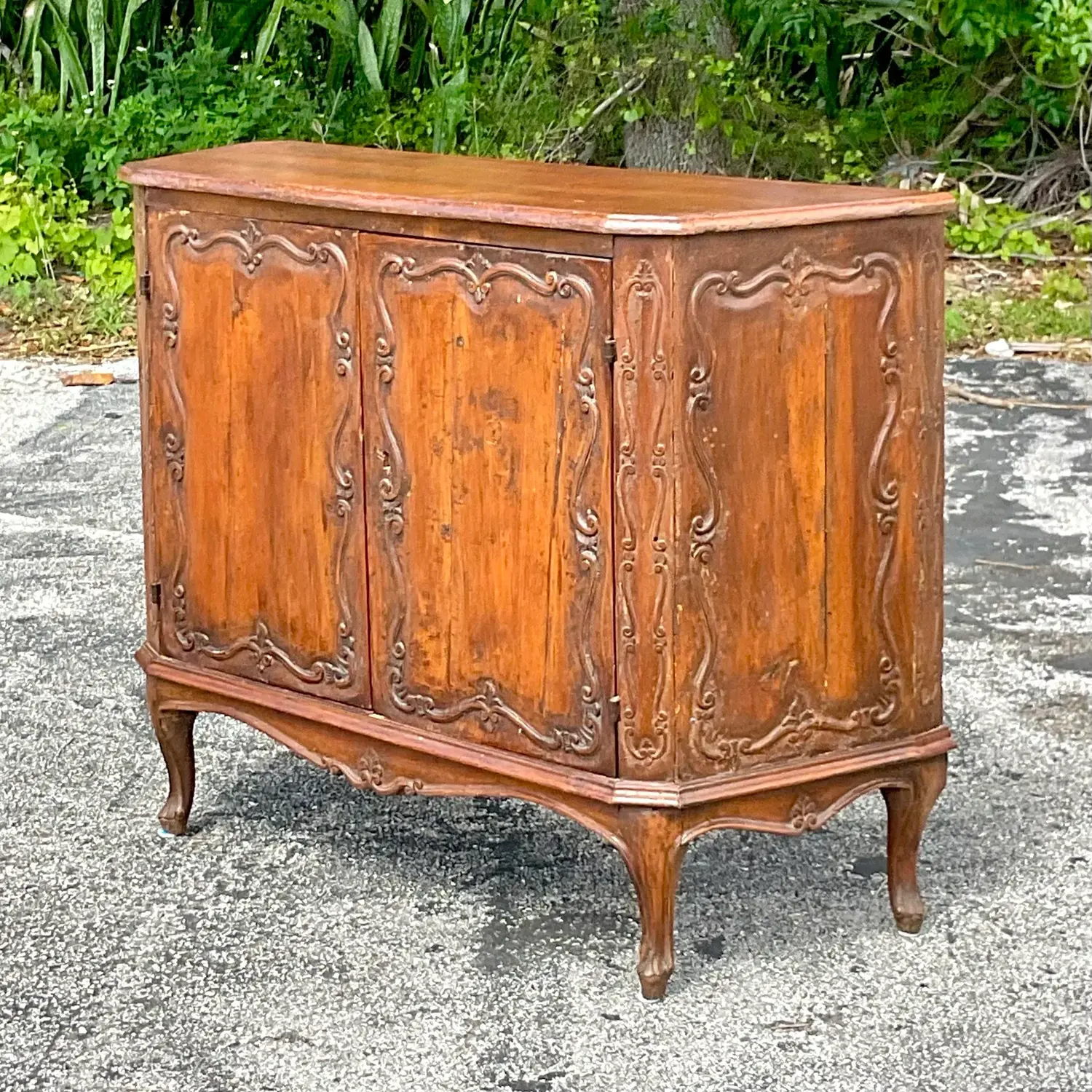 Early 20th Century Vintage Italian Carved Console Cabinet - Back view