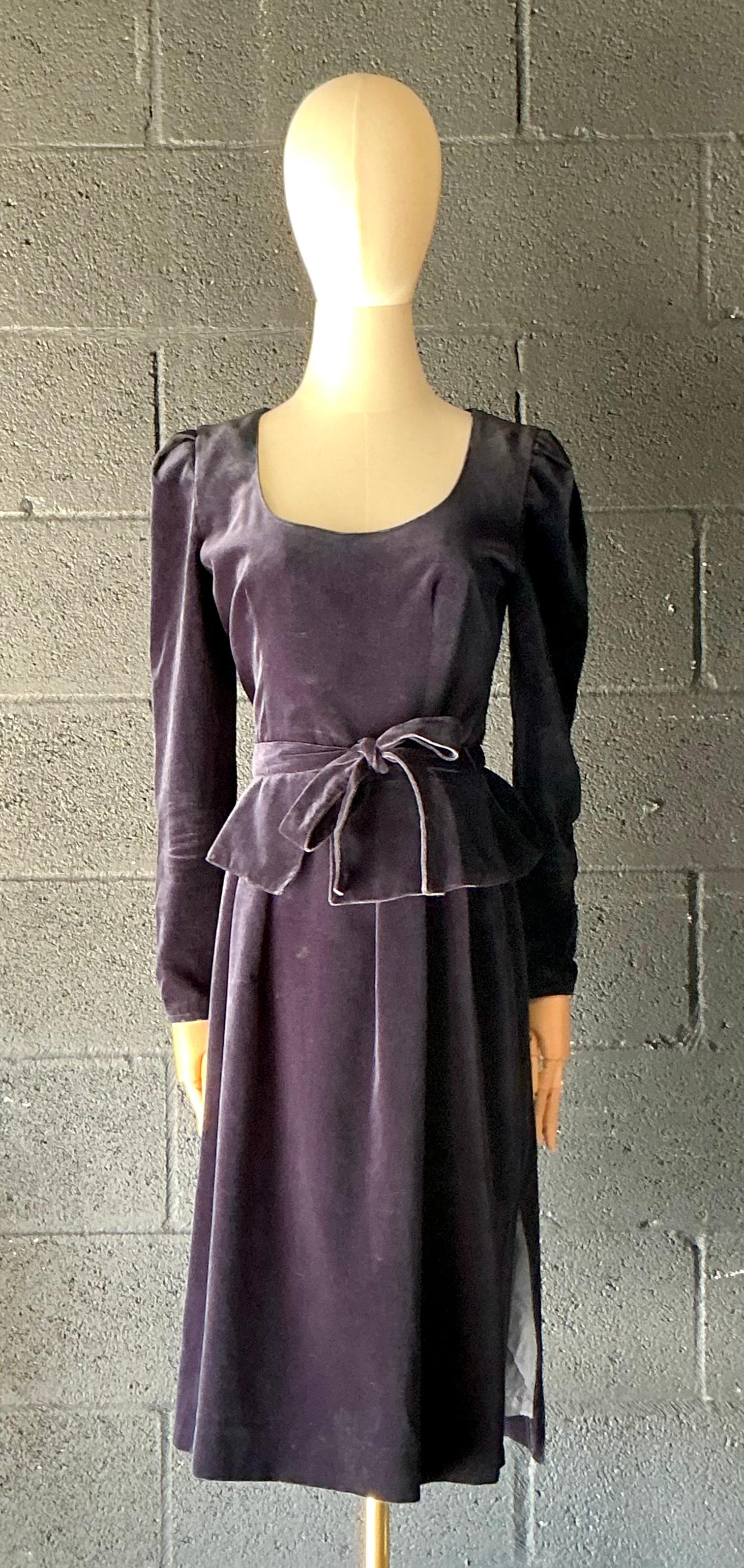 Vintage Guy Laroche Navy Blue Velvet Dress - Side view