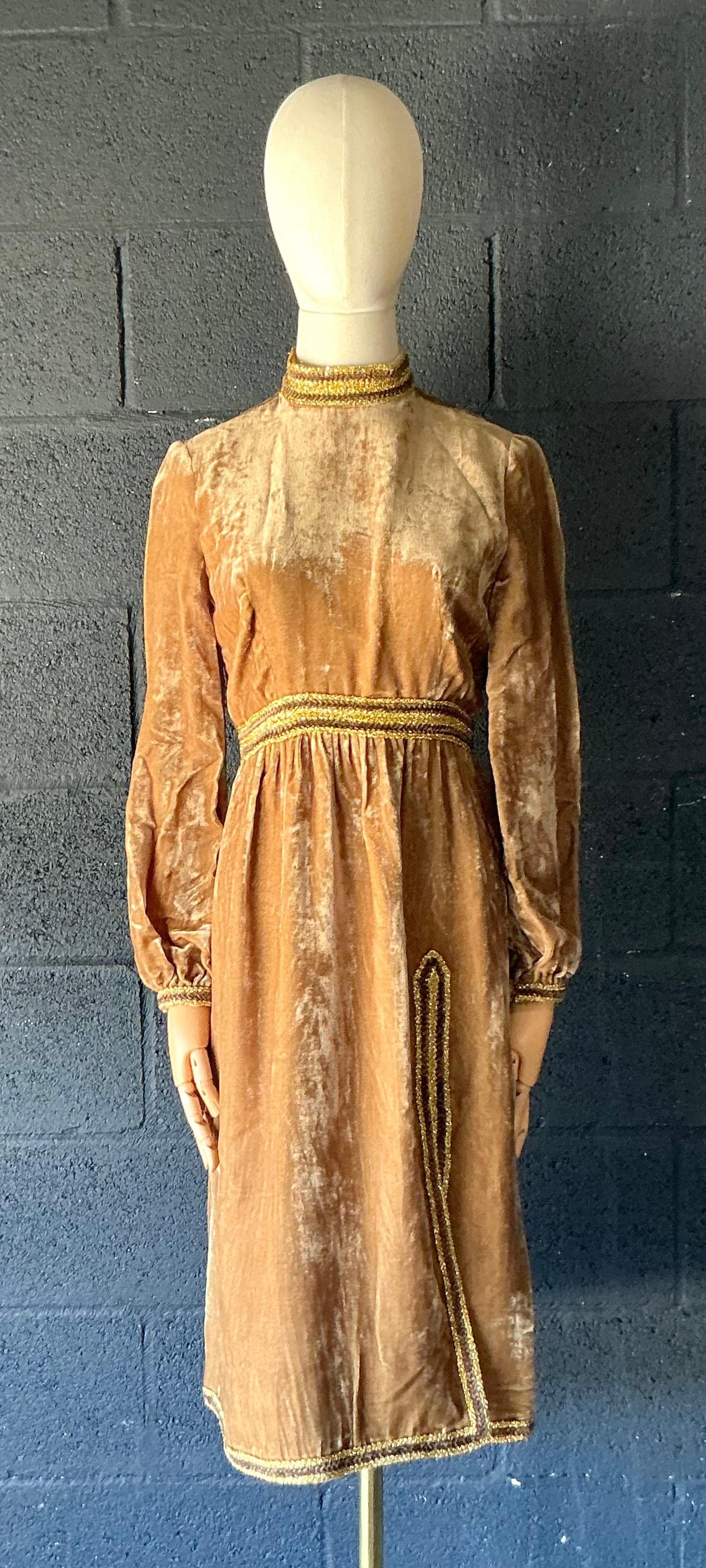 Vintage 1960s Oscar de la Renta Velvet Golden Bishop Sleeve Dress - Detail view