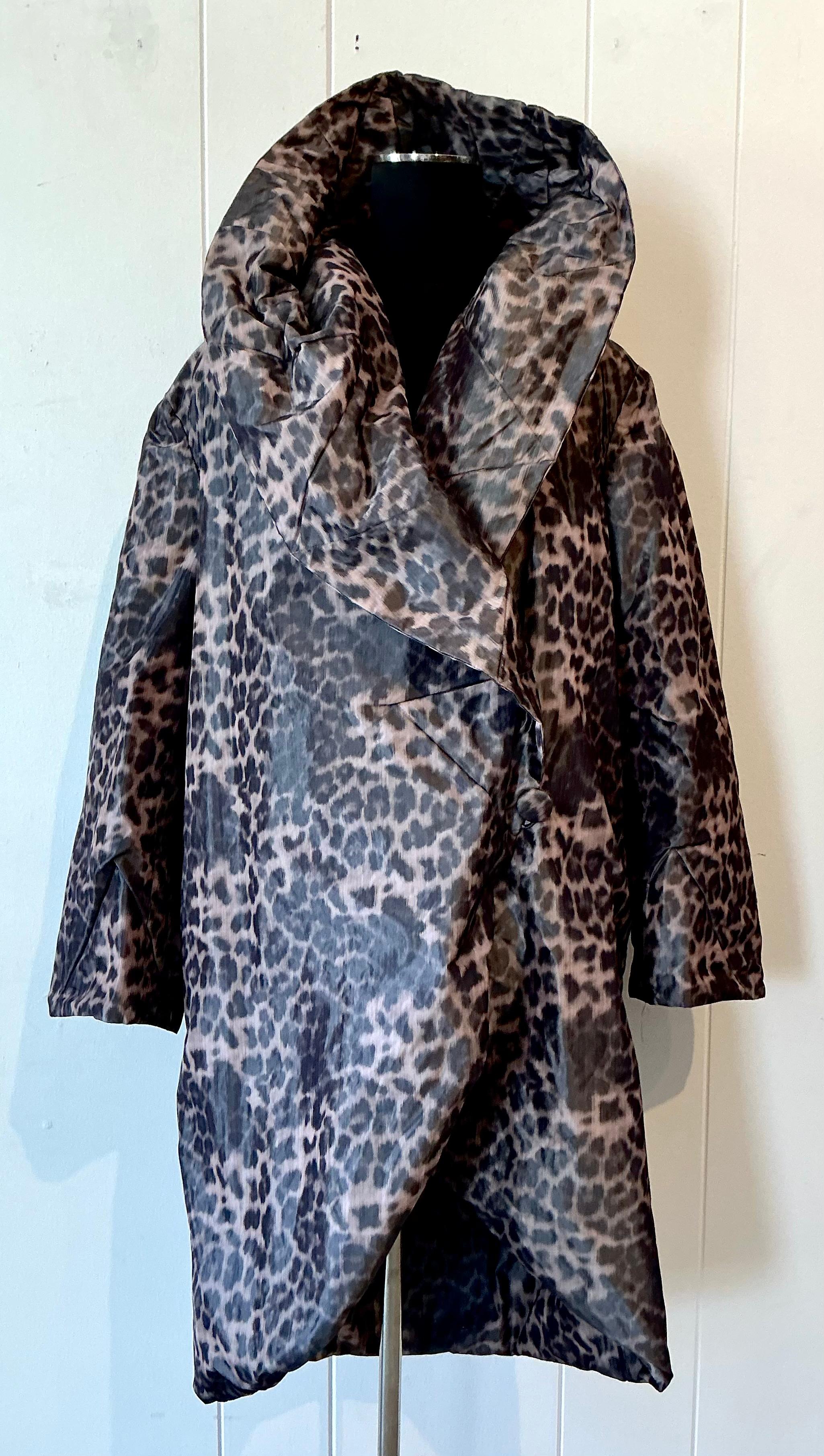 Vintage Boho Vicky Teil Hooded Leopard Print Coat - Detail view