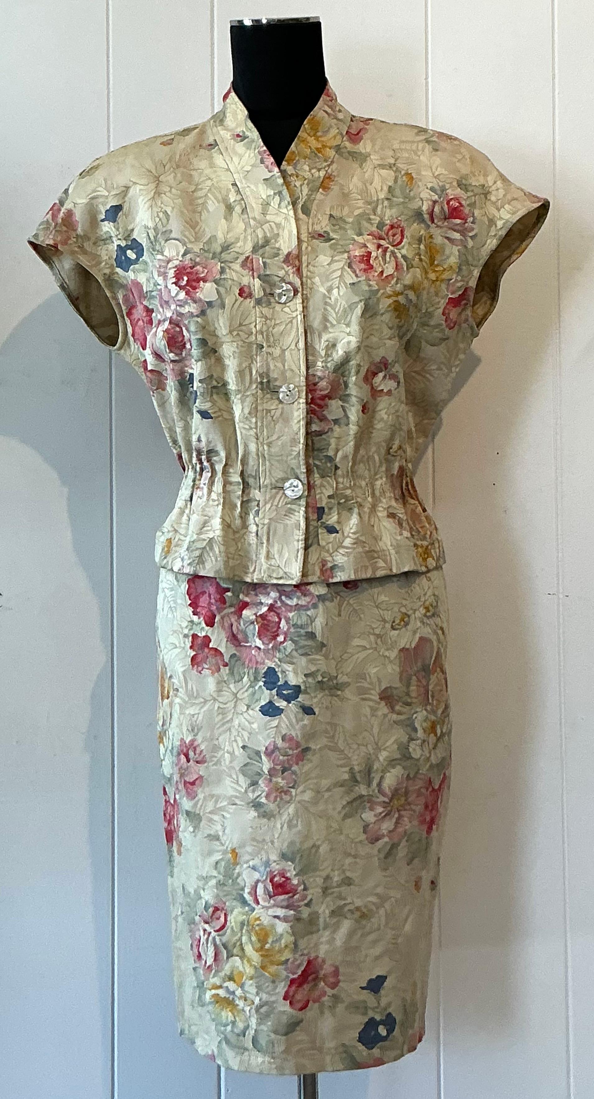 Vintage Boho Ungaro Beige Floral Set - Detail view