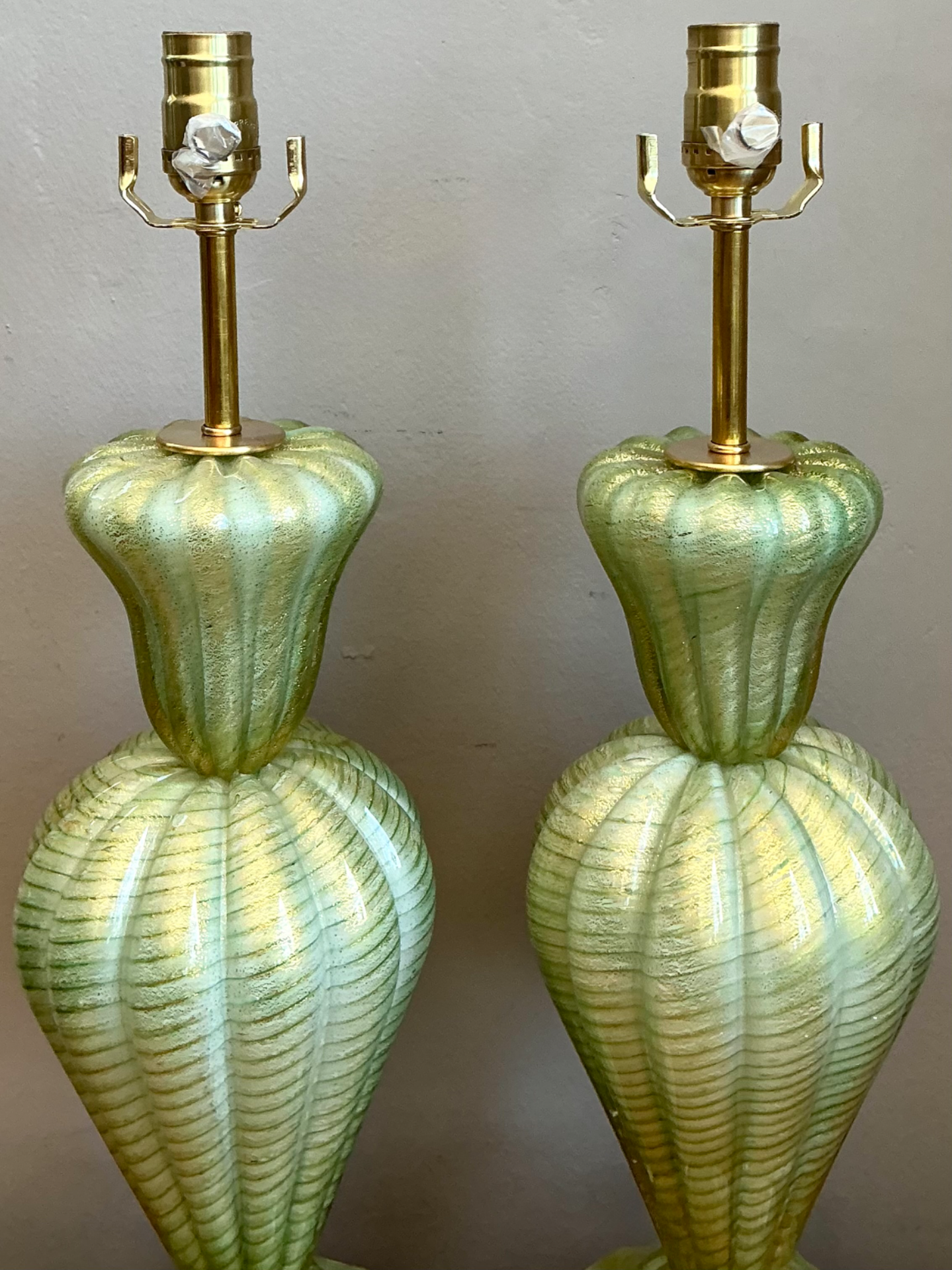 Vintage Italian Murano Glass Lamps with Lucite Plinths - Side view