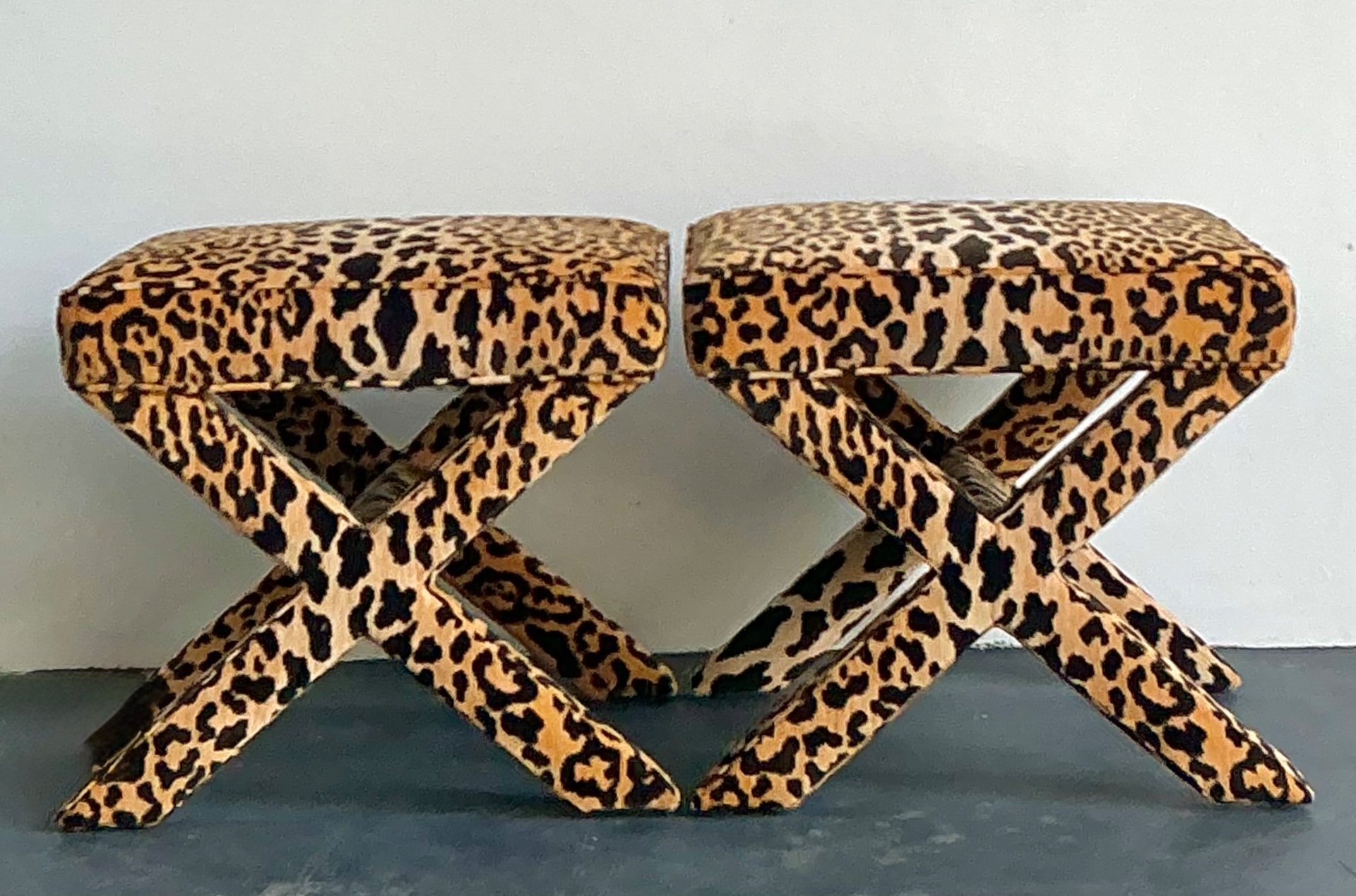 Vintage Leopard Velvet X-Base Stools - A Pair - Detail view