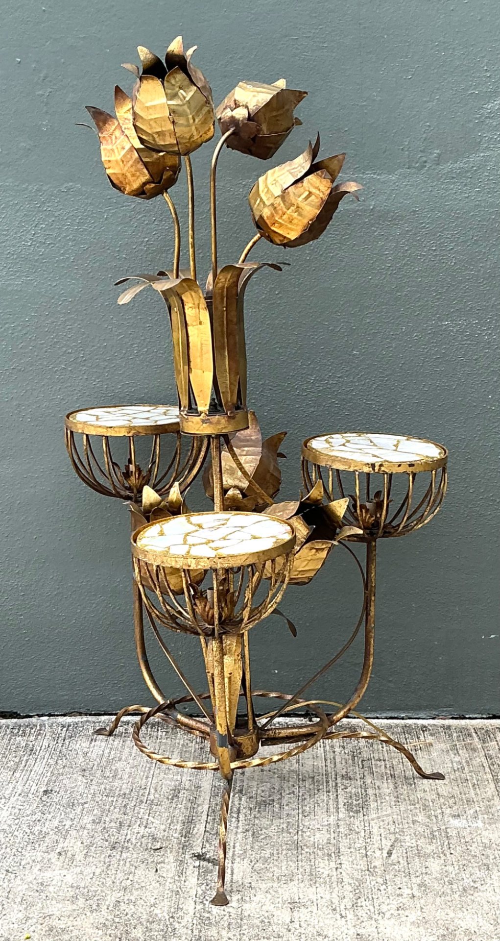 Mid-Century Italian Tole Flower Floor Lamp - Detail view