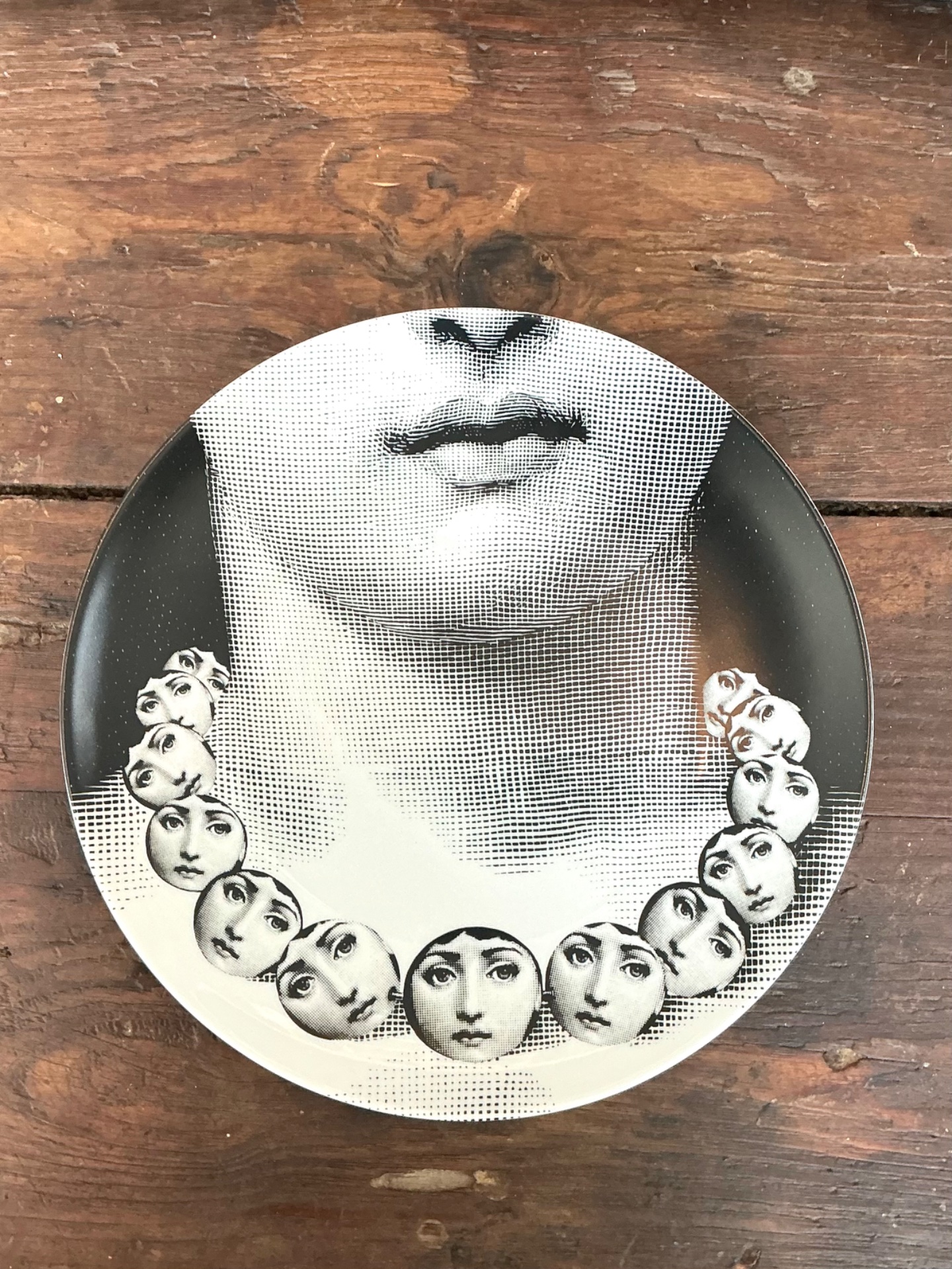 Fornasetti Italian Tema e Variazioni Plate - Detail view