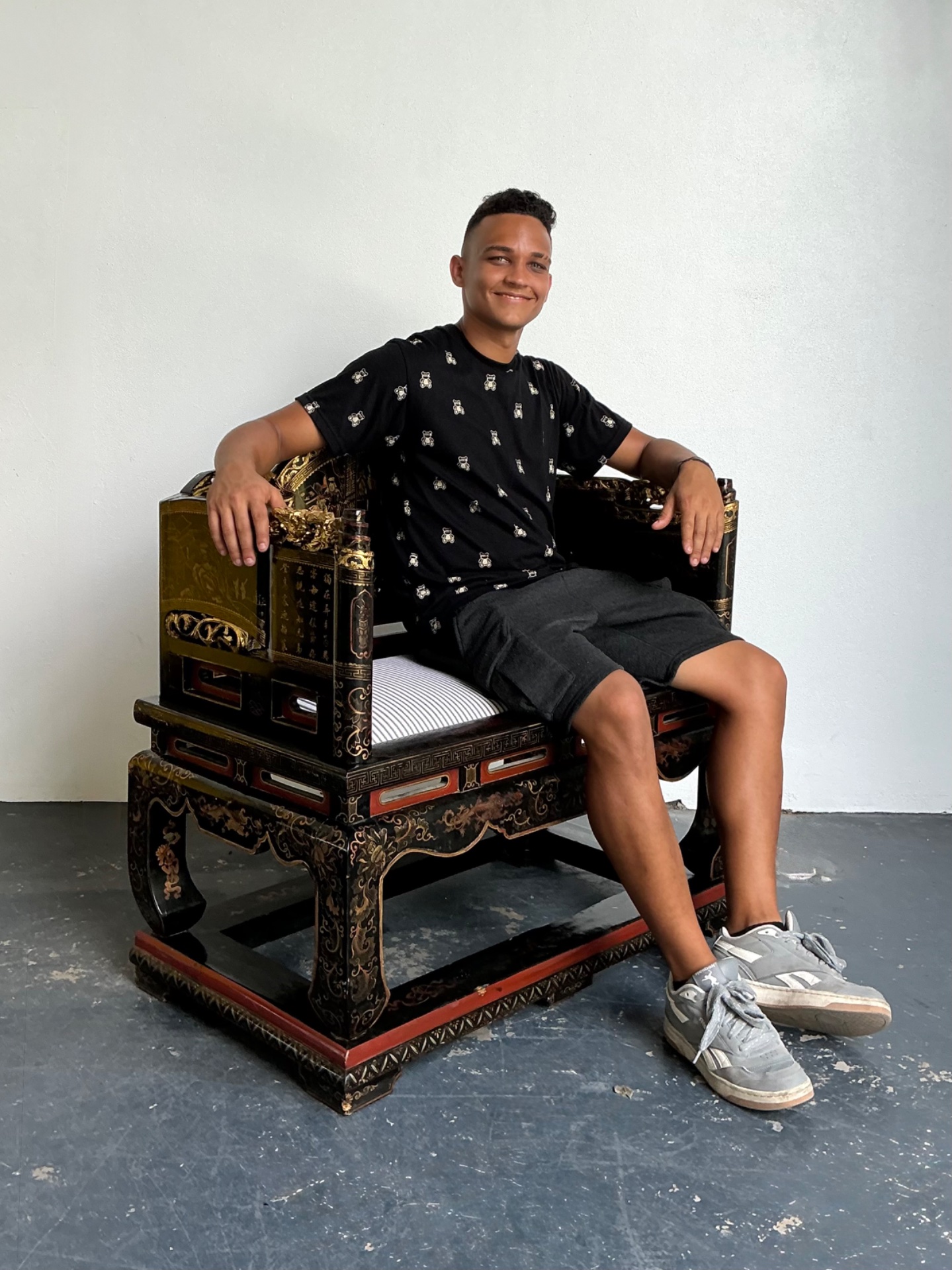 Vintage Chinese Lacquered Throne Chair - Back view