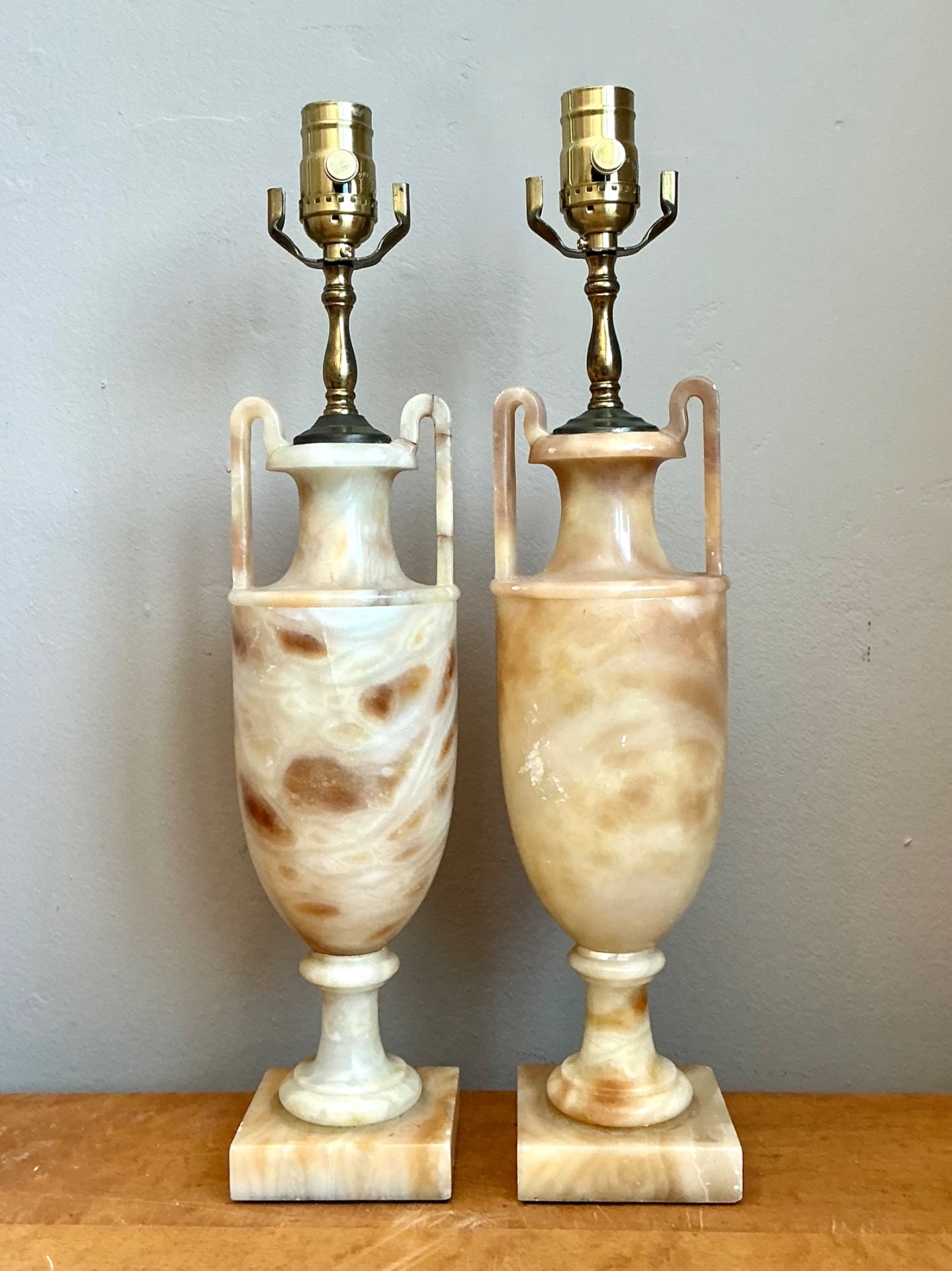Vintage Onyx Urn Table Lamps - A Pair - Top view