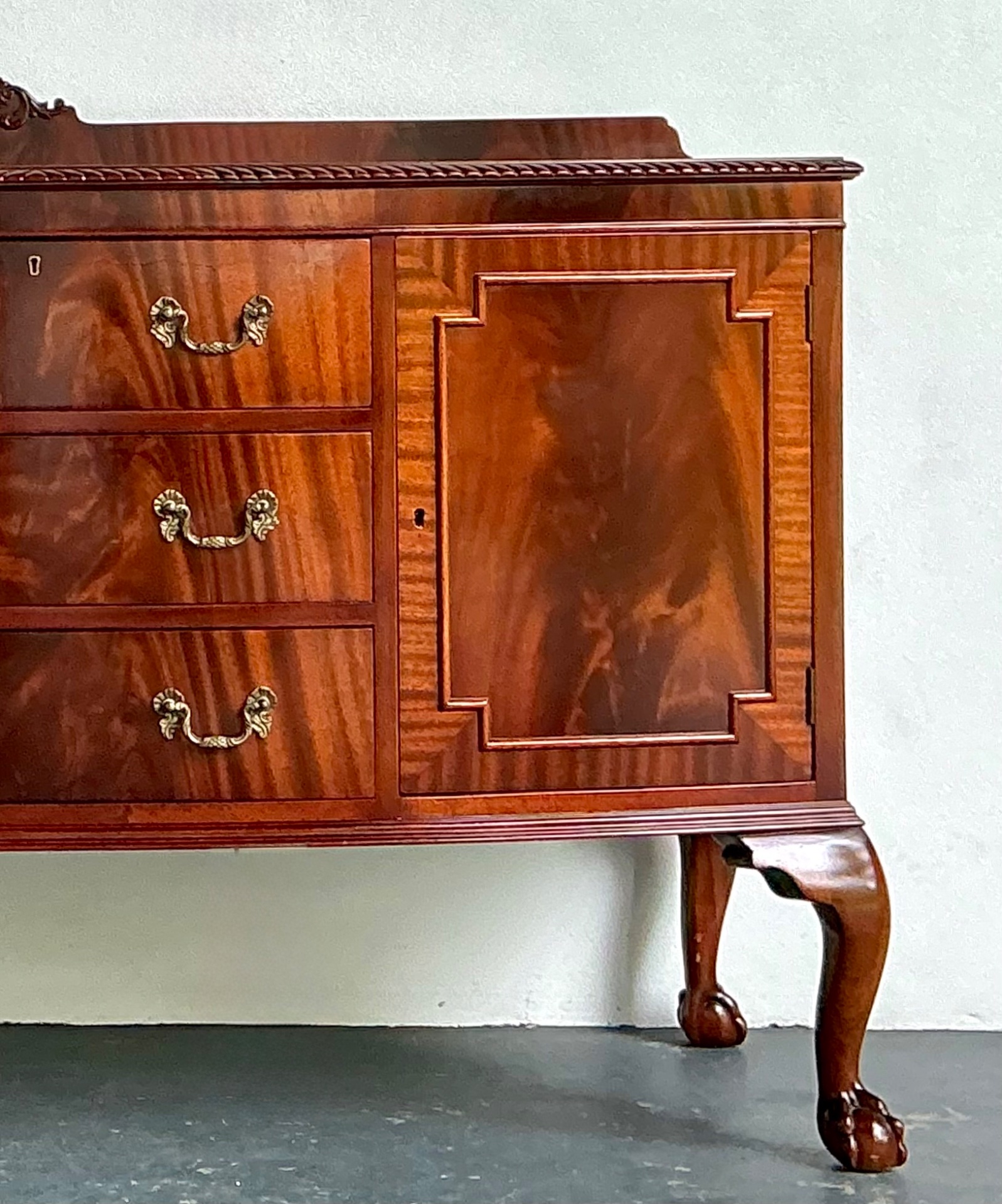 Vintage Flame Mahogany Chippendale Sideboard - Side view