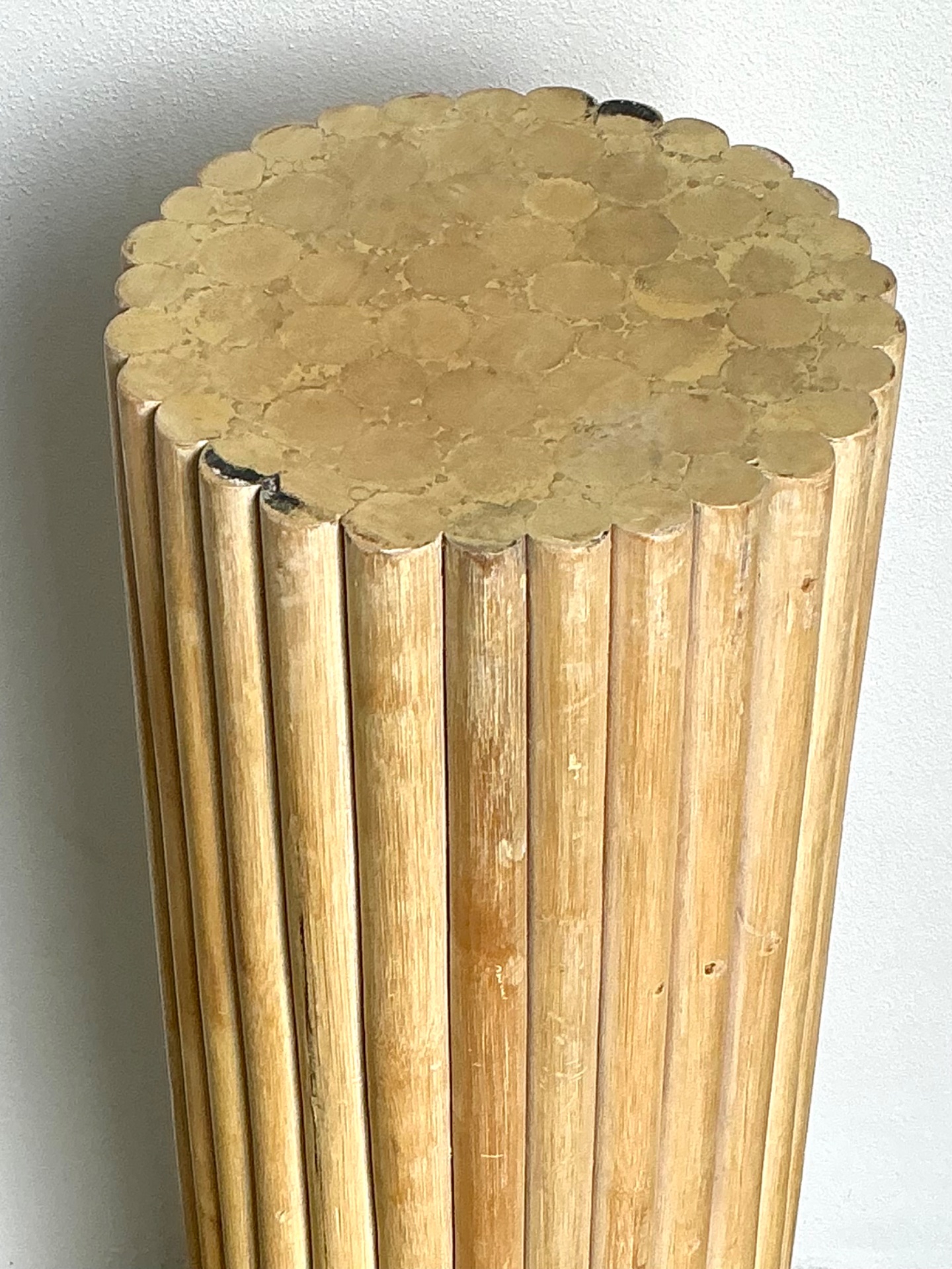 Vintage Ribbed Wood And Rattan Small Pedestal - Side view