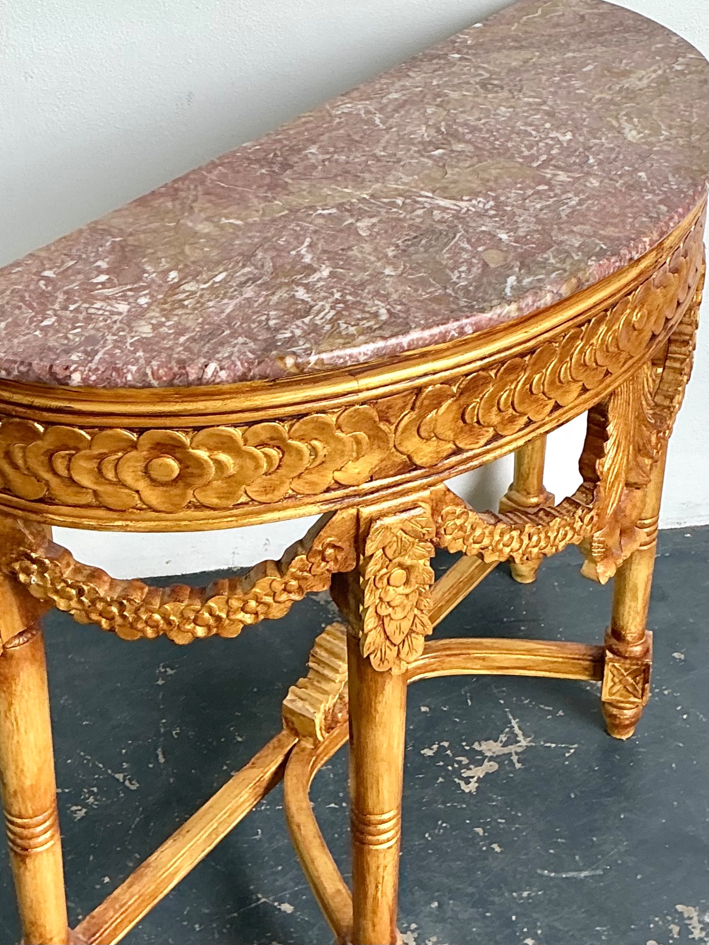 Antique Carved Giltwood Pomegranate Console with Marble Top - Detail view