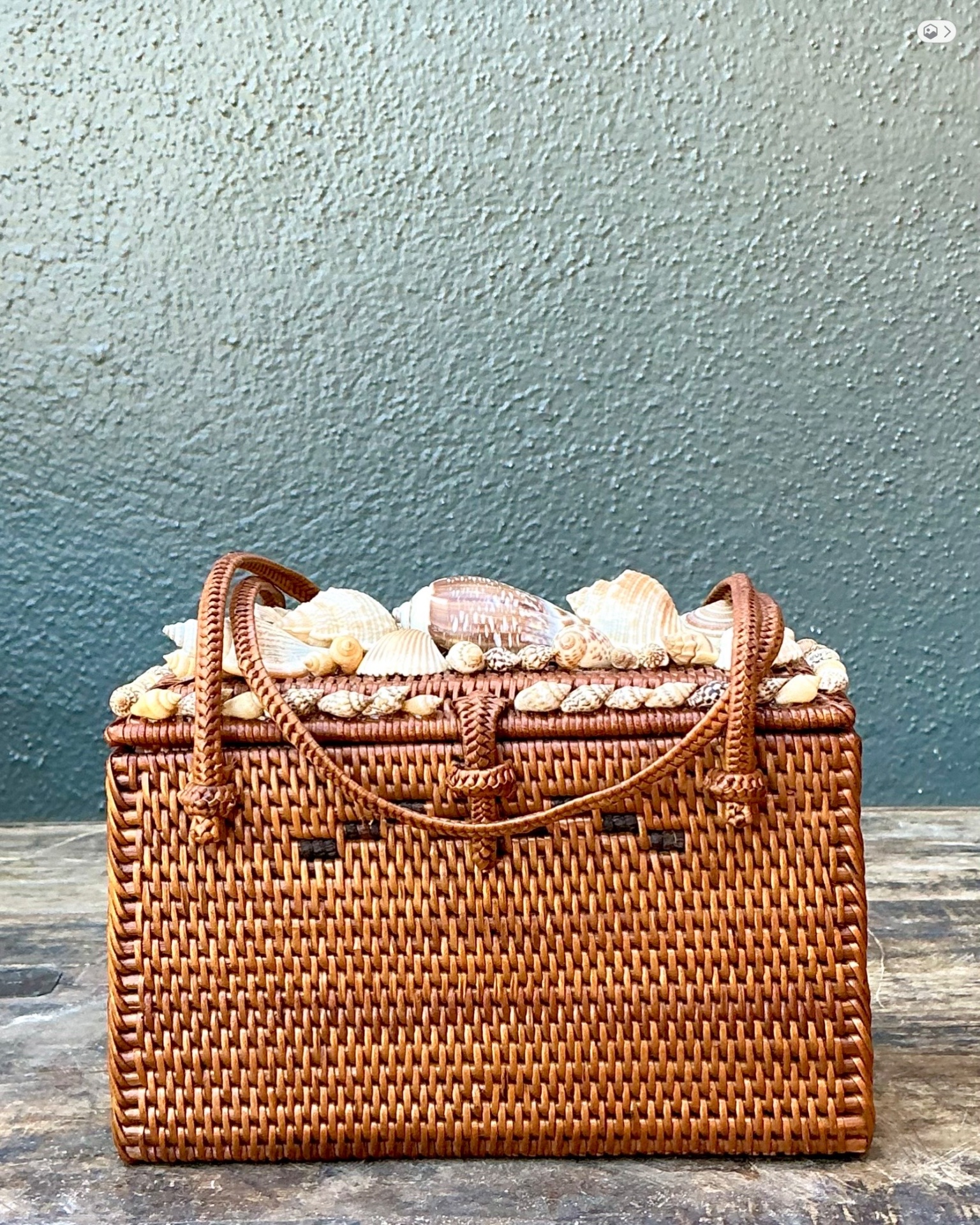 Vintage Woven Rattan and Shells Handbag - Back view
