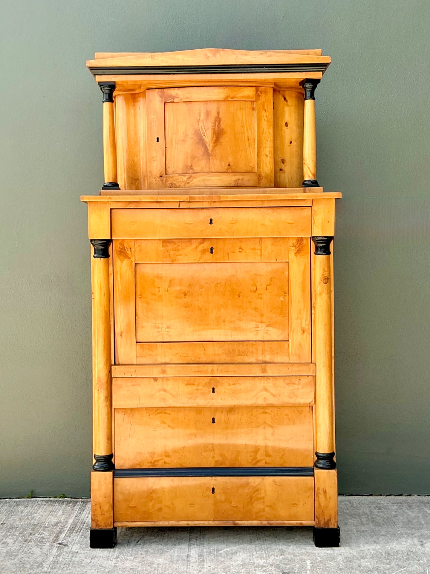 Vintage Biedermeier Secretaire Cabinet - Detail view