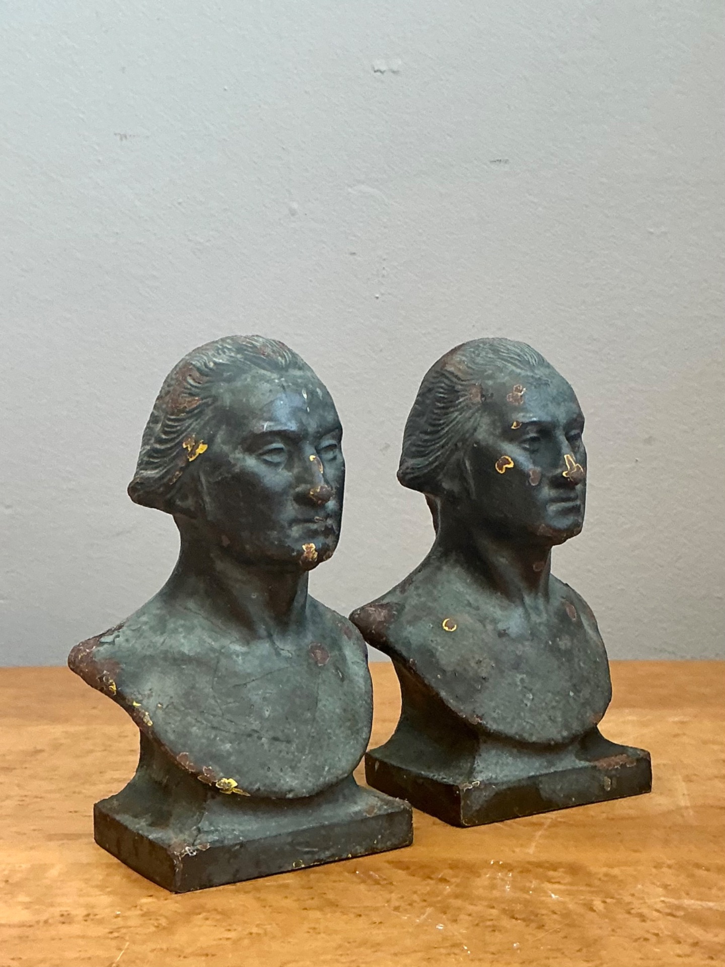 Vintage Patinated Bronze Busts Of George Washington -  A Pair - Side view
