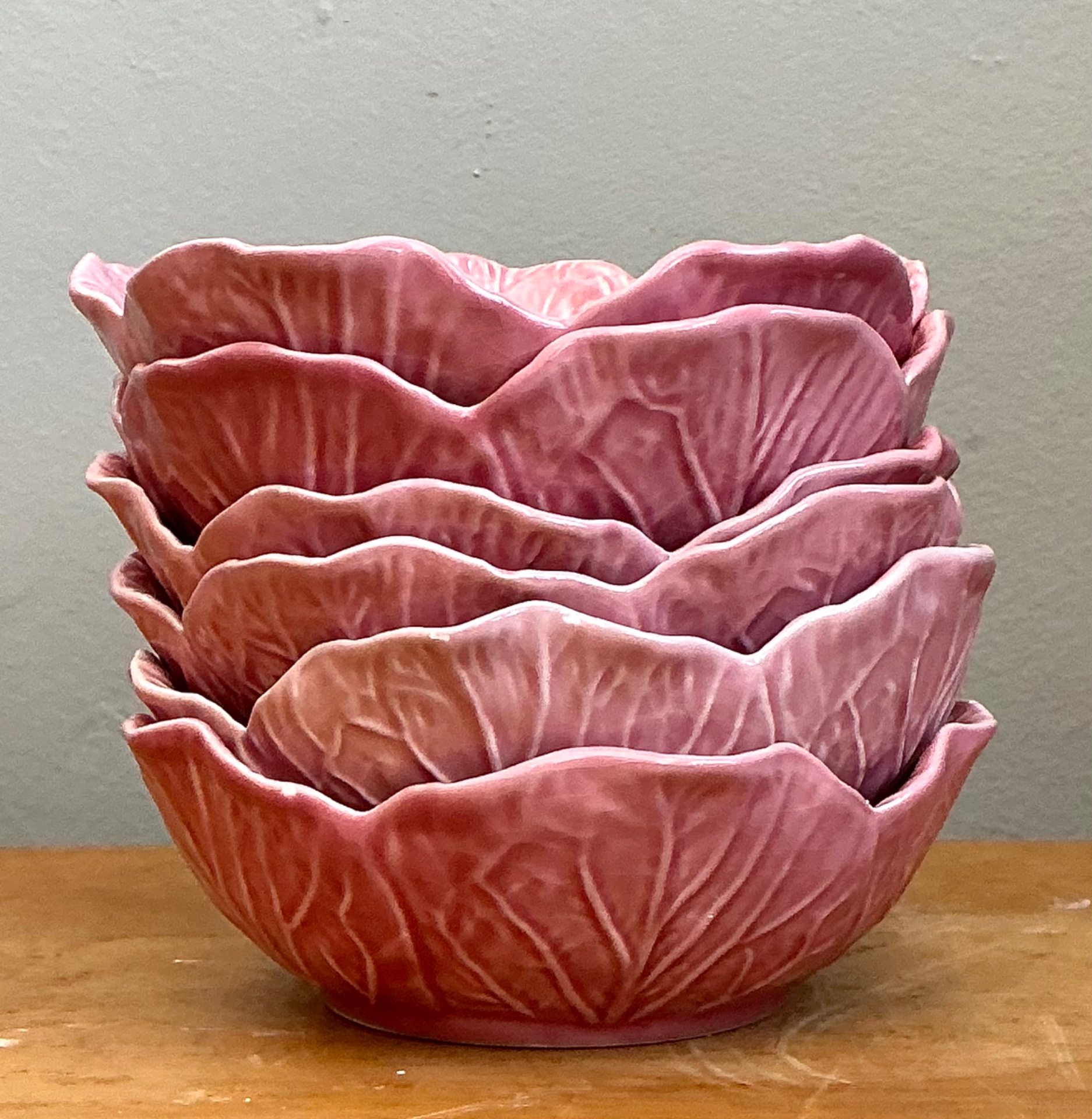 Vintage Bordallo Pinheiro Pink Cabbage Bowls - Set Of 6 - Top view
