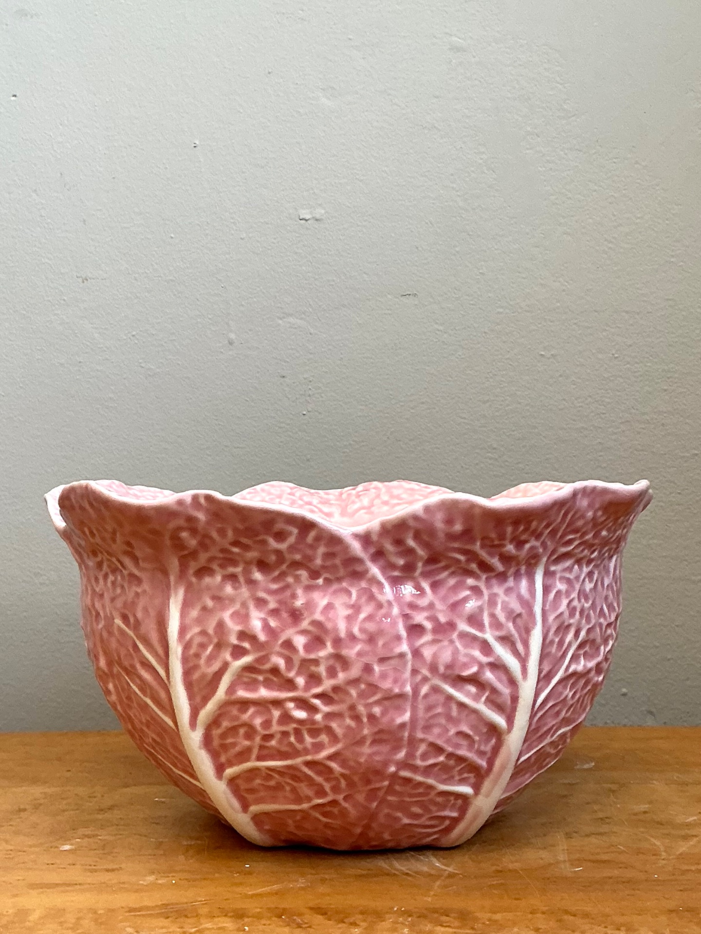Vintage Bordallo Pinheiro Pink Cabbage Bowl - Back view