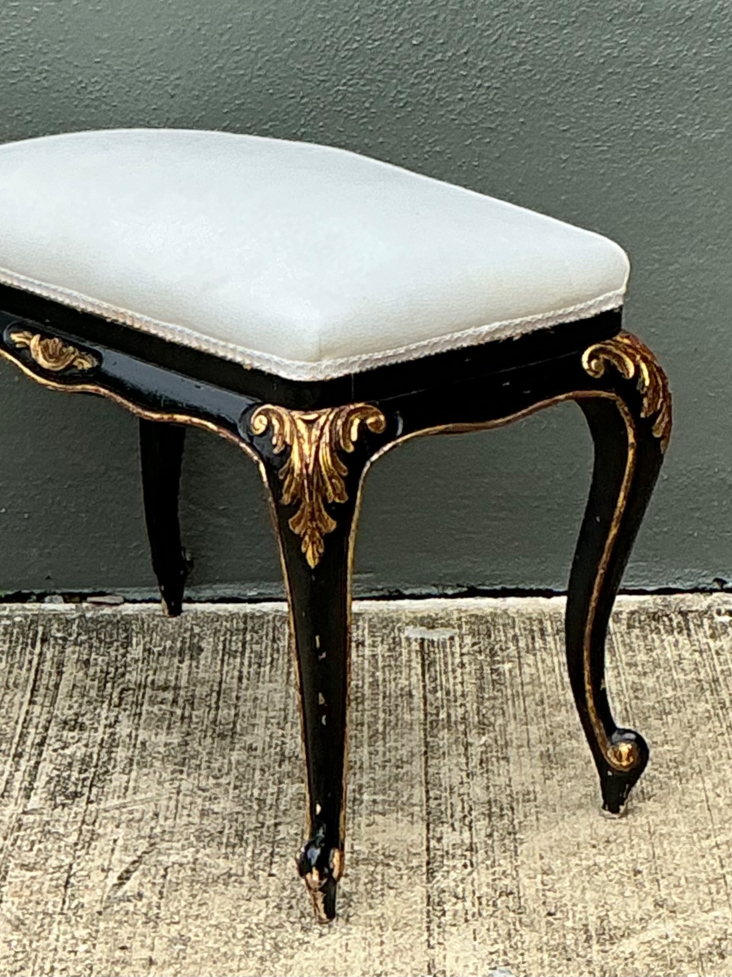 Vintage Black and Gold Gilt Stool - Detail view