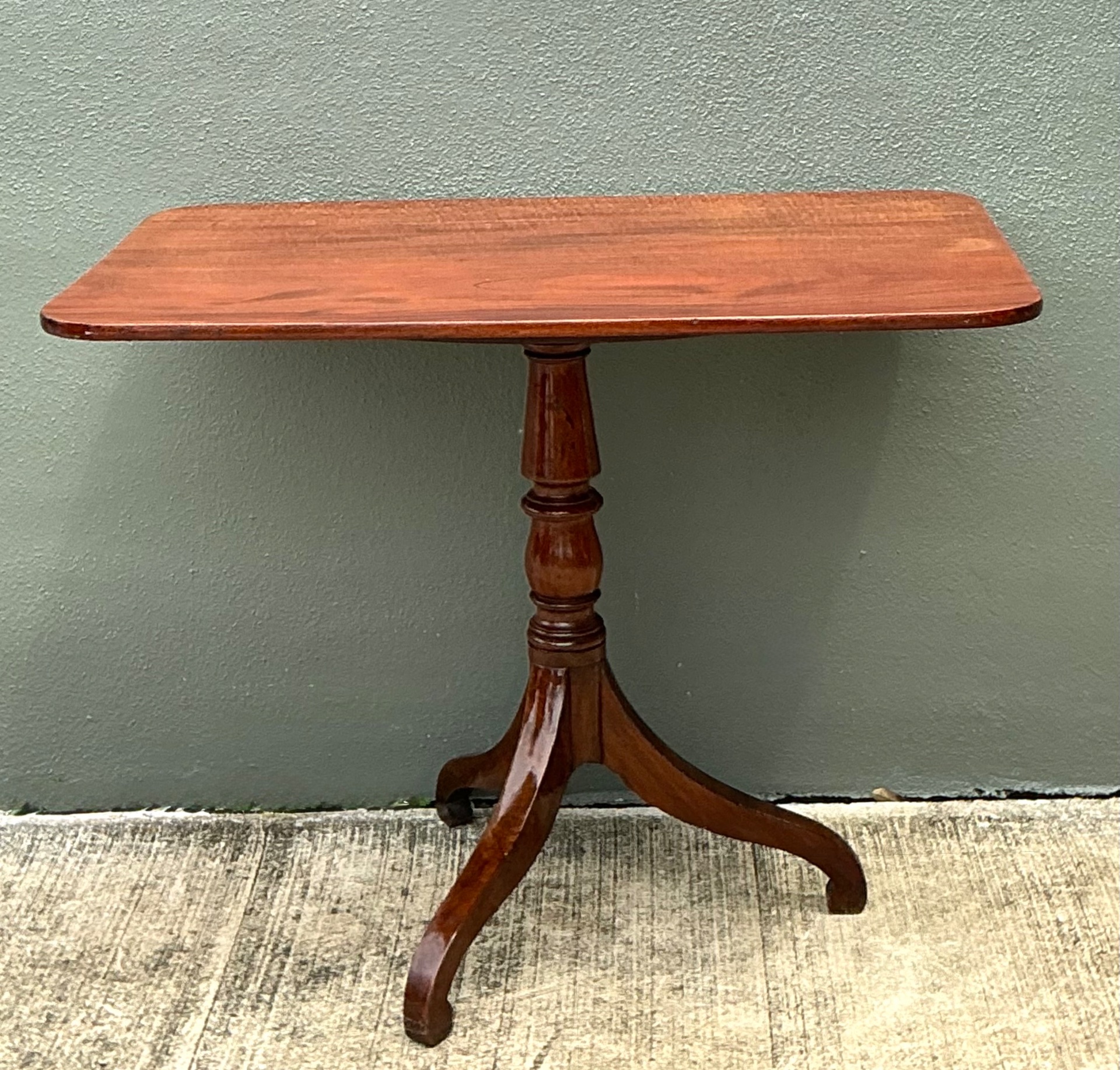 Vintage George 111 Mahogany Tripod Side Table  - Detail view