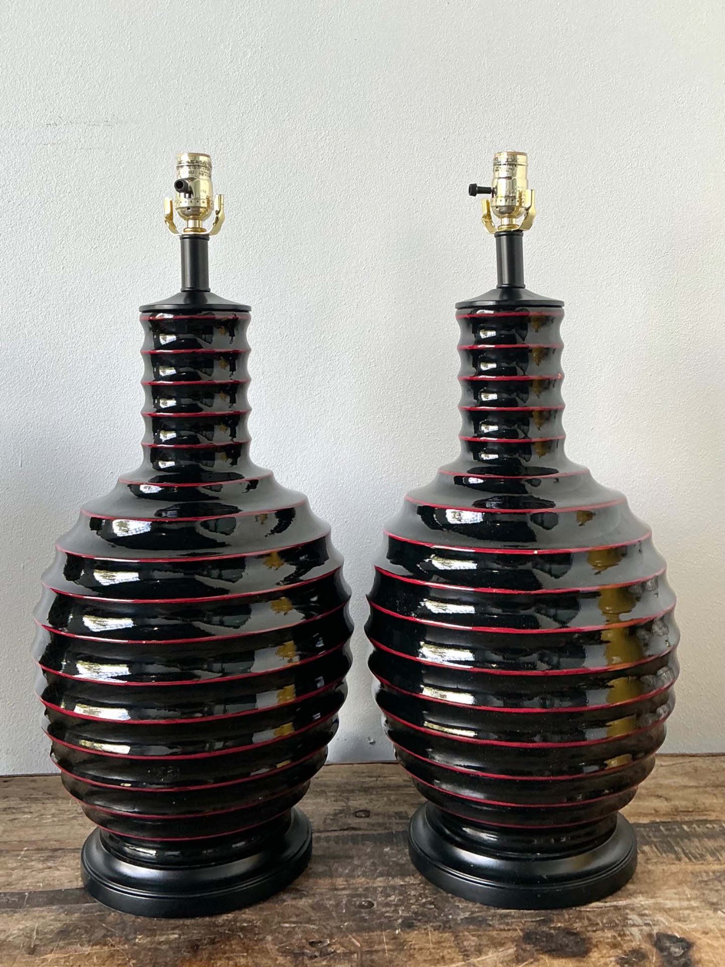 Vintage Glazed Ceramic Ribbed Table Lamps - A Pair - Detail view