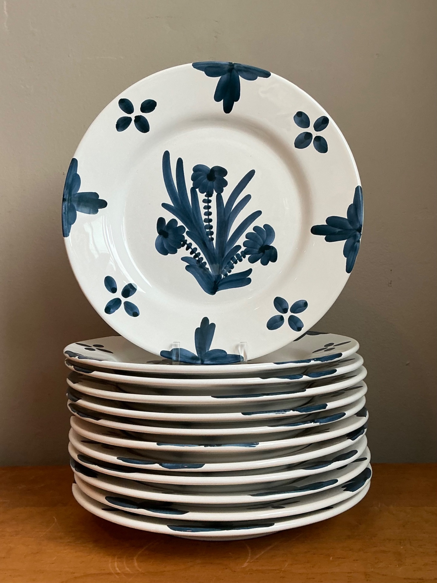 Vintage Penny Morrison Hand Painted Dinner Plates Z- Set Of 12 - Side view