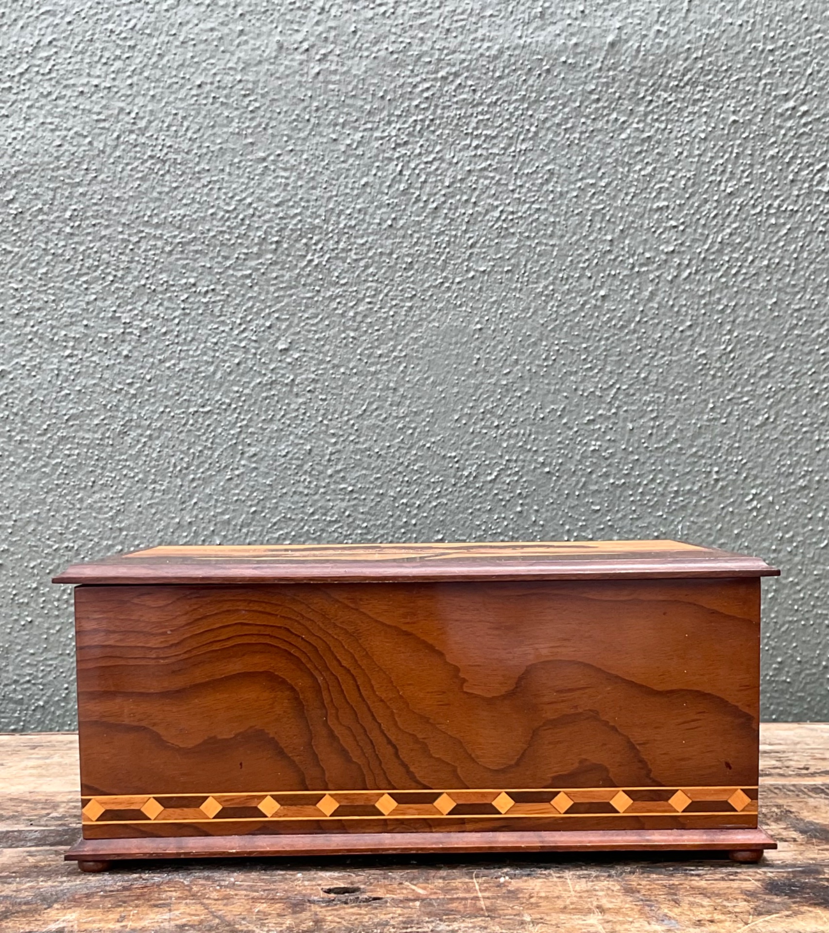 Vintage Marquetry Wood Cigar Humidor - Detail view
