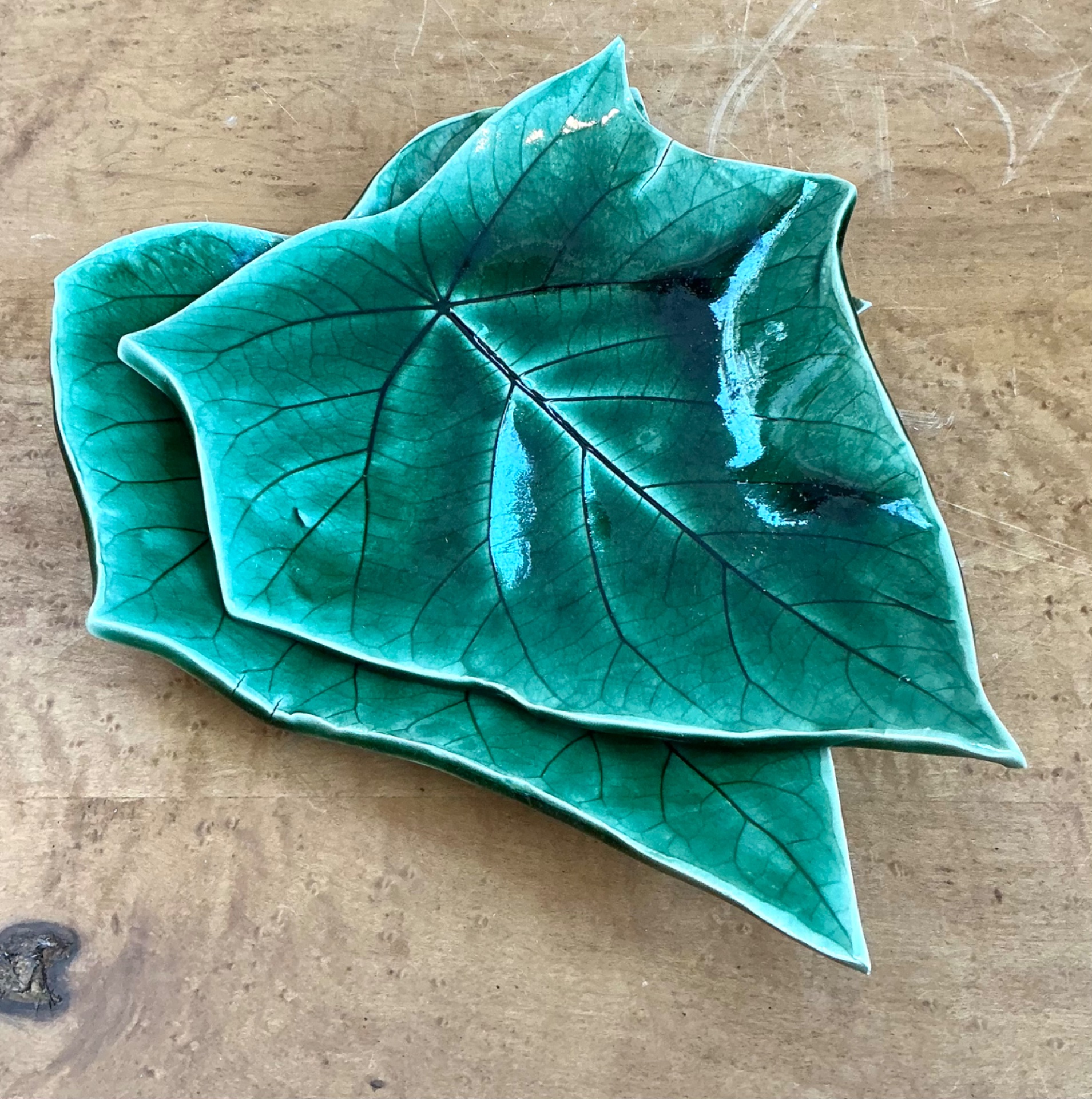 Vintage Glazed Ceramic Leaf Plates - Set of 2 - Detail view