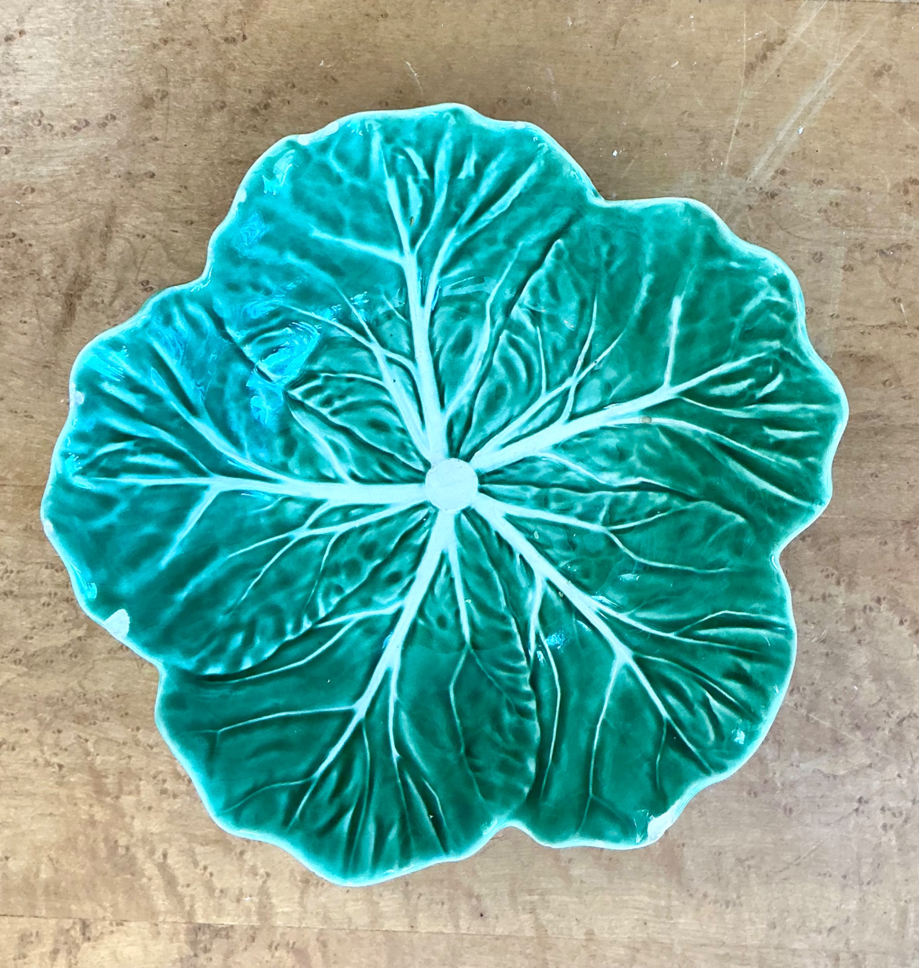 Vintage Bordallo Pinheiro Green Cabbage Leaf Bowl - Side view
