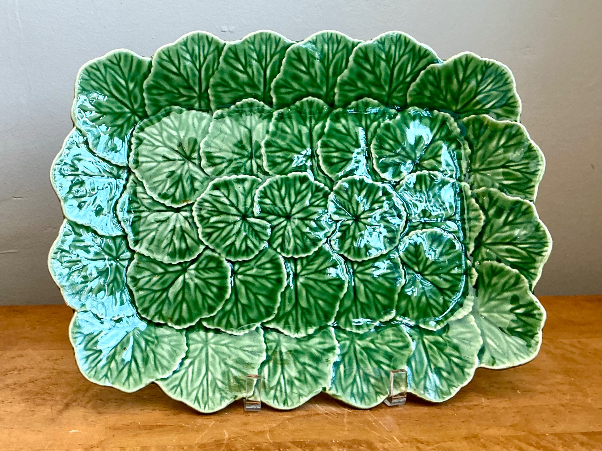 Vintage Bordallo Pinheiro Green Cabbage Leaf Platter - Side view