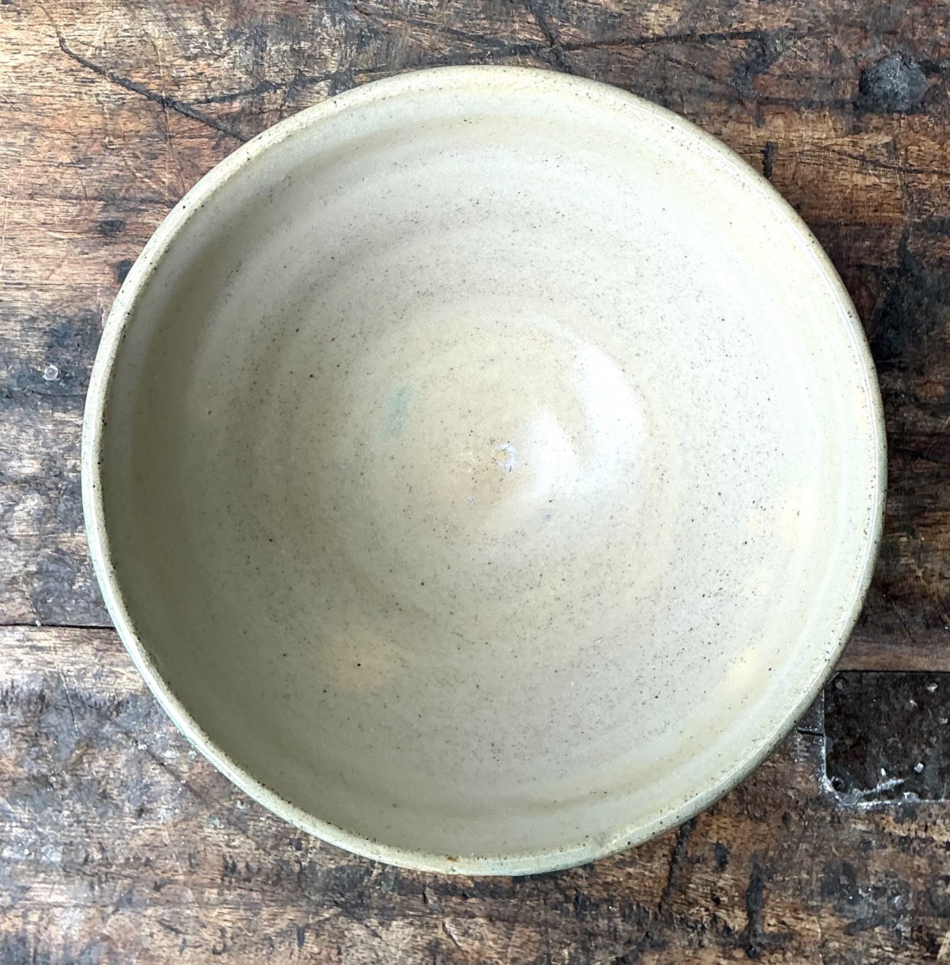 Vintage Studio Pottery Green Bowl - Detail view