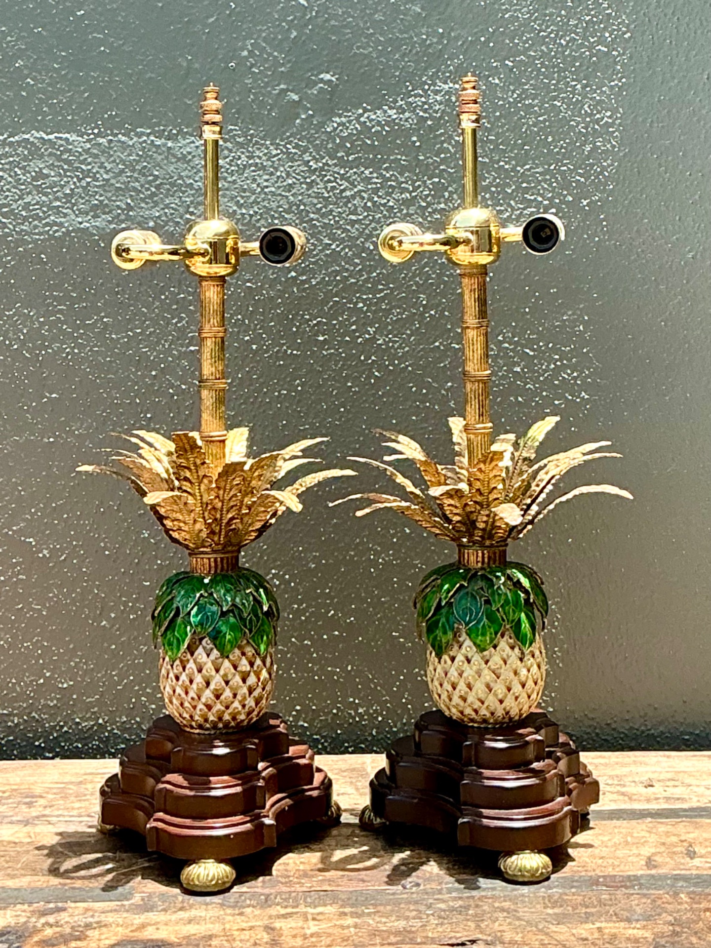 Vintage Frederick Cooper Enamel Pineapple Lamps - A Pair - Side view